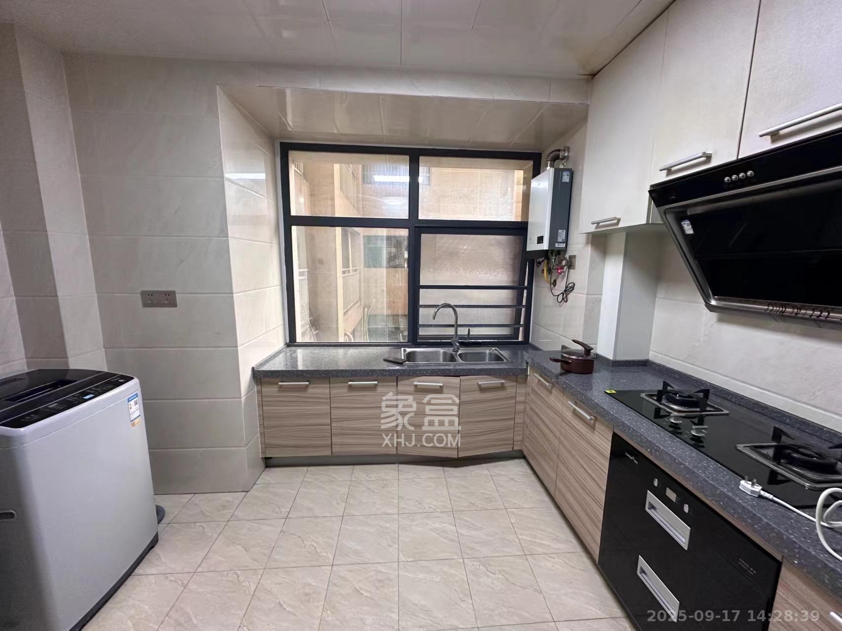 蓝湾国际广场 1室1厅1卫 1600.0元/月 蓝湾国际广场 1室1厅1卫 1600.0元/月室内图