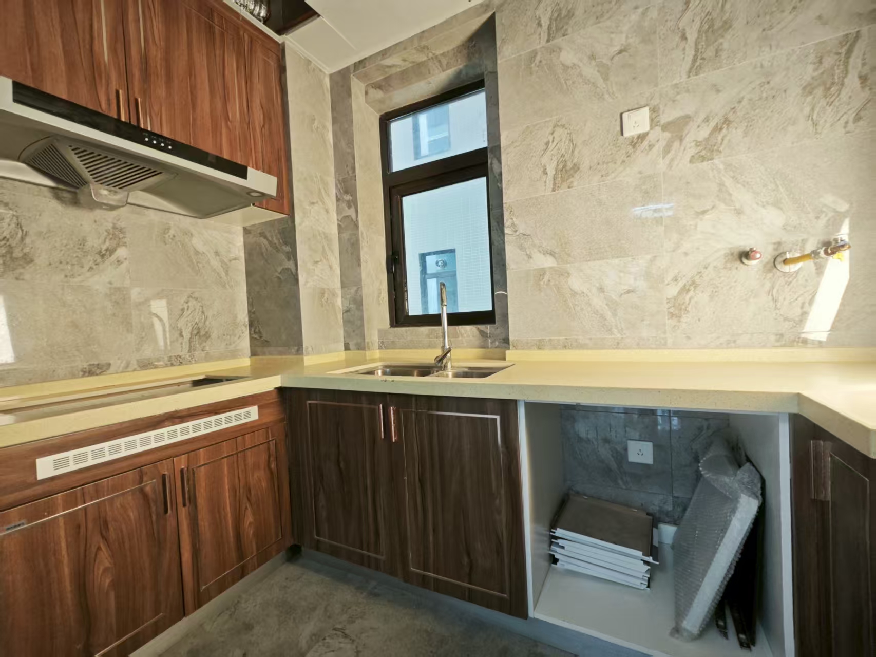 滨江海岸三期 3室2厅2卫 175.0万 滨江海岸三期 3室2厅2卫 175.0万室内图