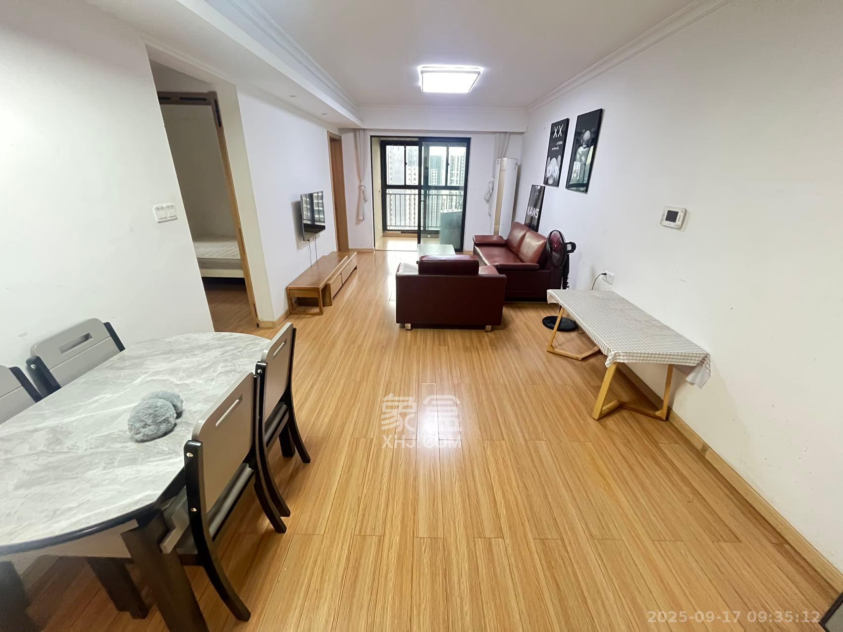 万科魅力之城 3室2厅2卫 2300.0元/月 万科魅力之城 3室2厅2卫 2300.0元/月室内图