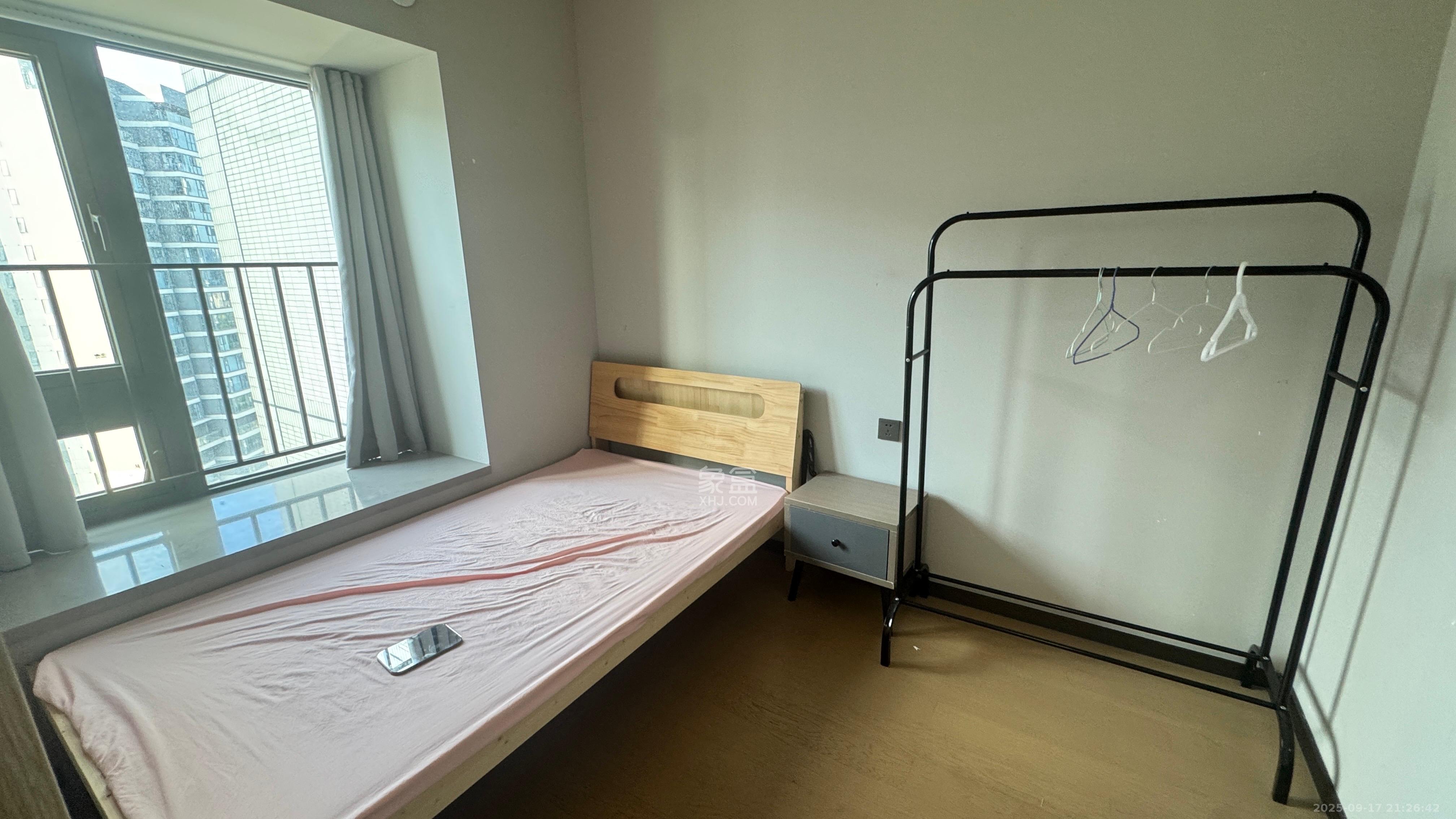 时代梅溪领峰  4室1厅1卫    3200.0元/月室内图