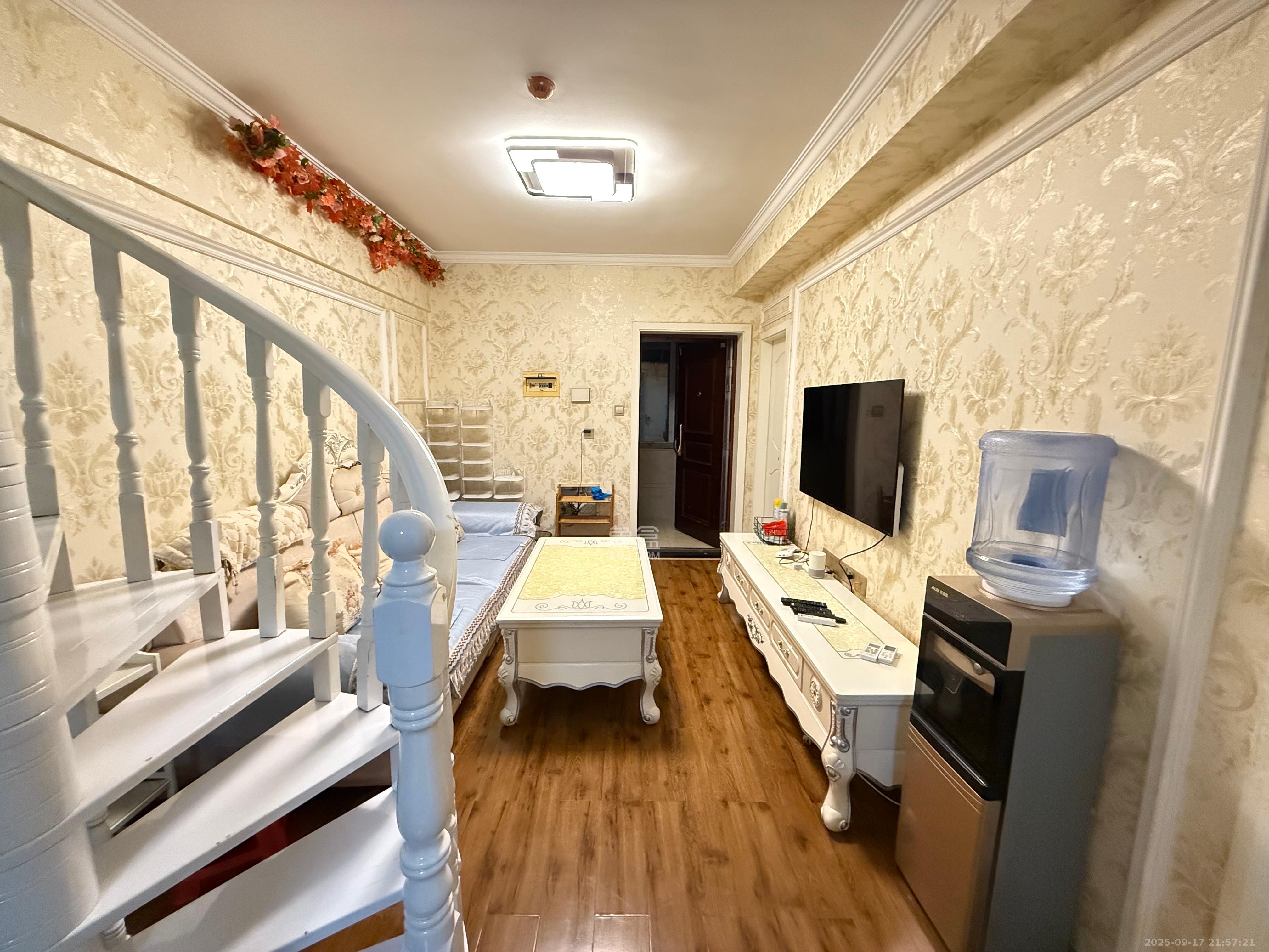 鸥波港湾  2室0厅1卫    2700.0元/月室内图