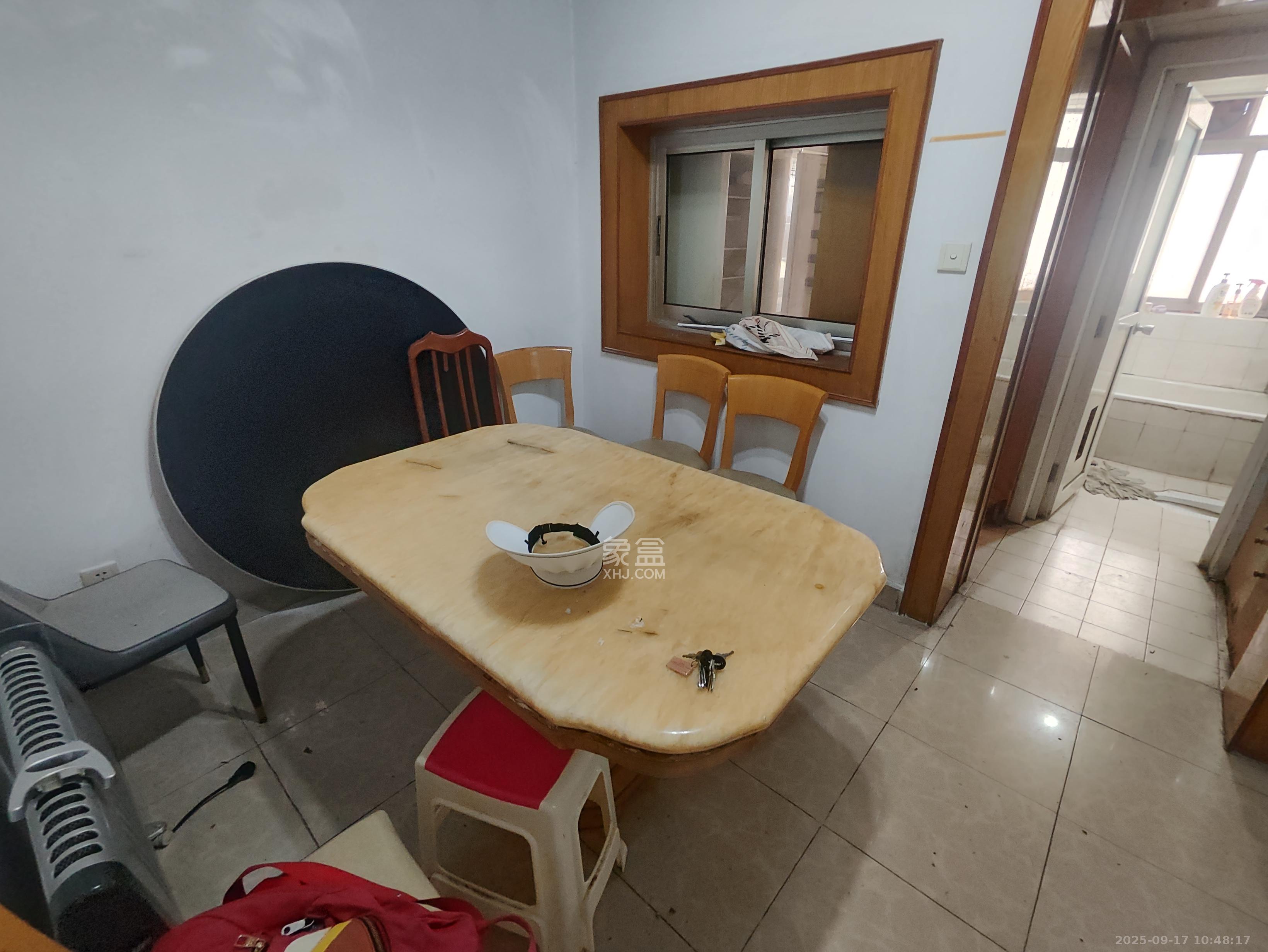 金叶公寓（原省烟草公司宿舍）  3室2厅1卫    1800.0元/月室内图