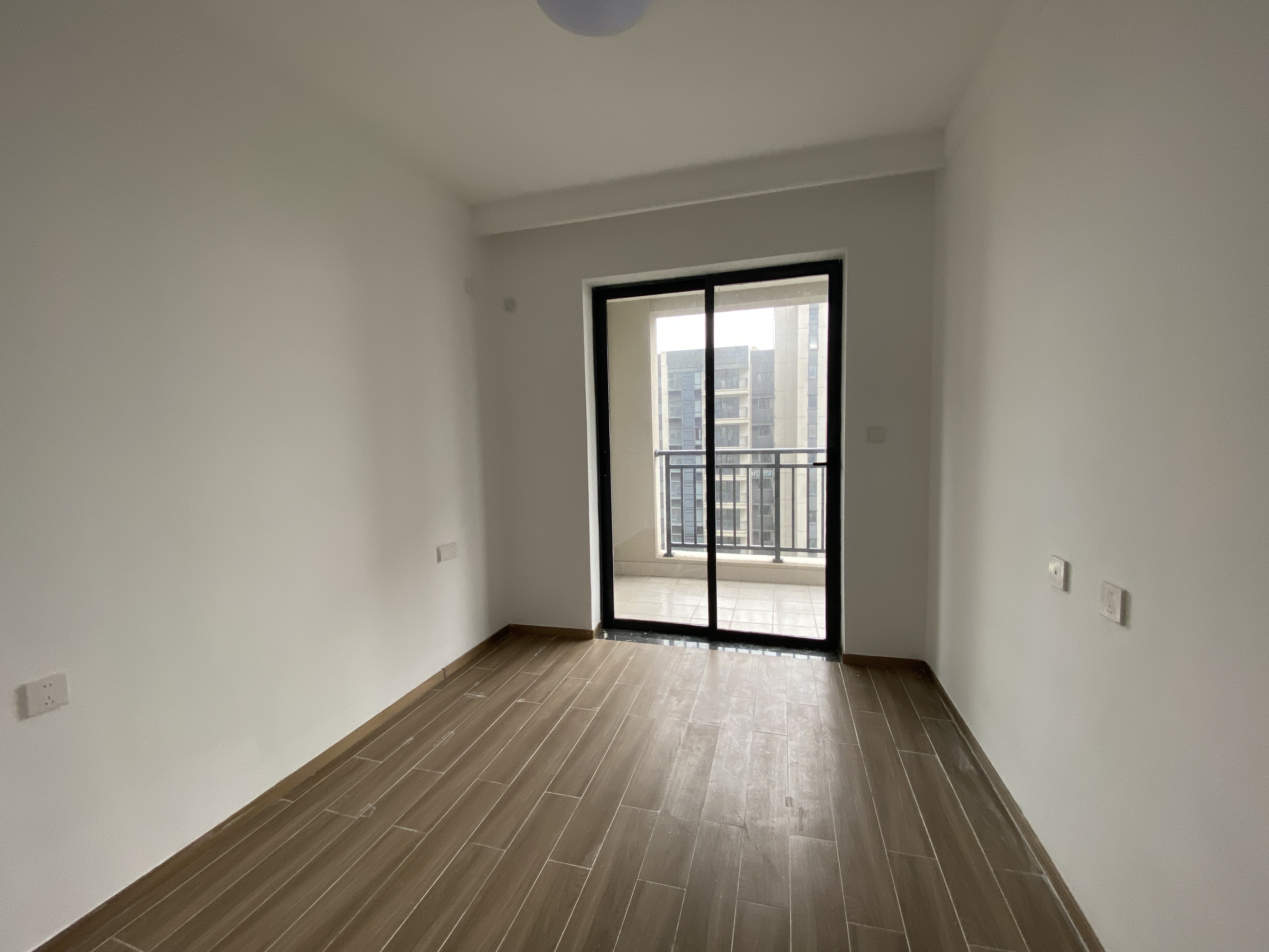 和风家园初心苑  3室2厅2卫    2000.0元/月室内图