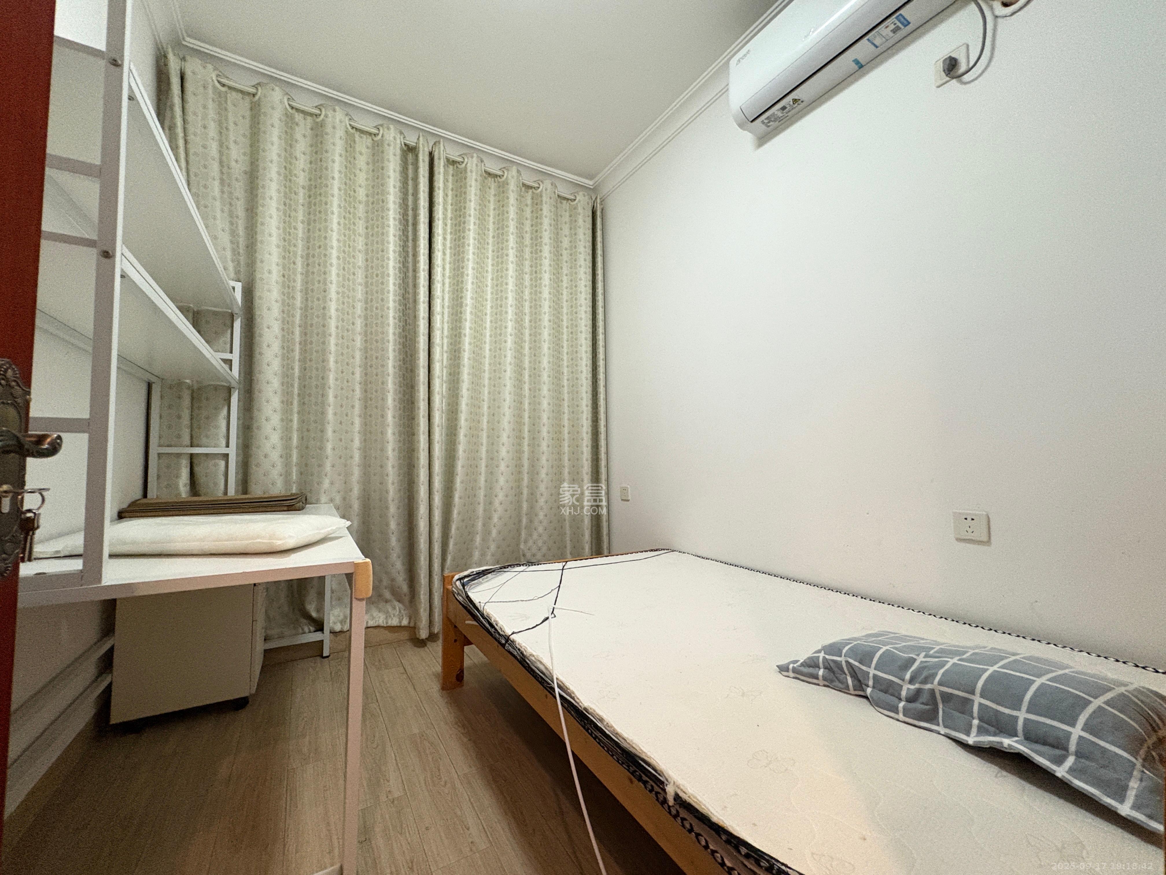 江山帝景哈佛  1室0厅0卫    2600.0元/月室内图