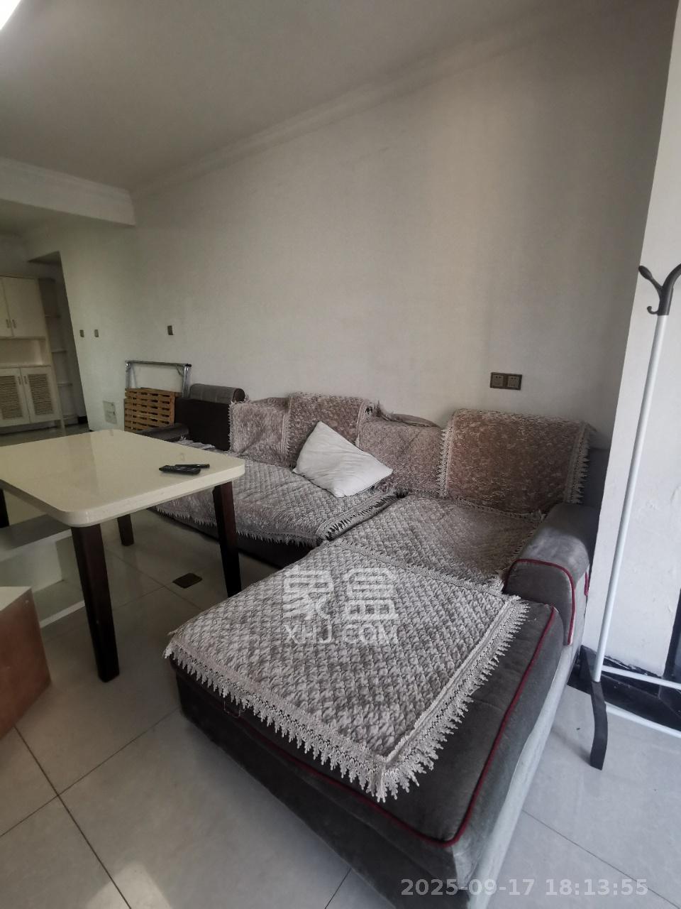 星城新宇黎锦苑 3室2厅1卫 2400.0元/月 星城新宇黎锦苑 3室2厅1卫 2400.0元/月室内图