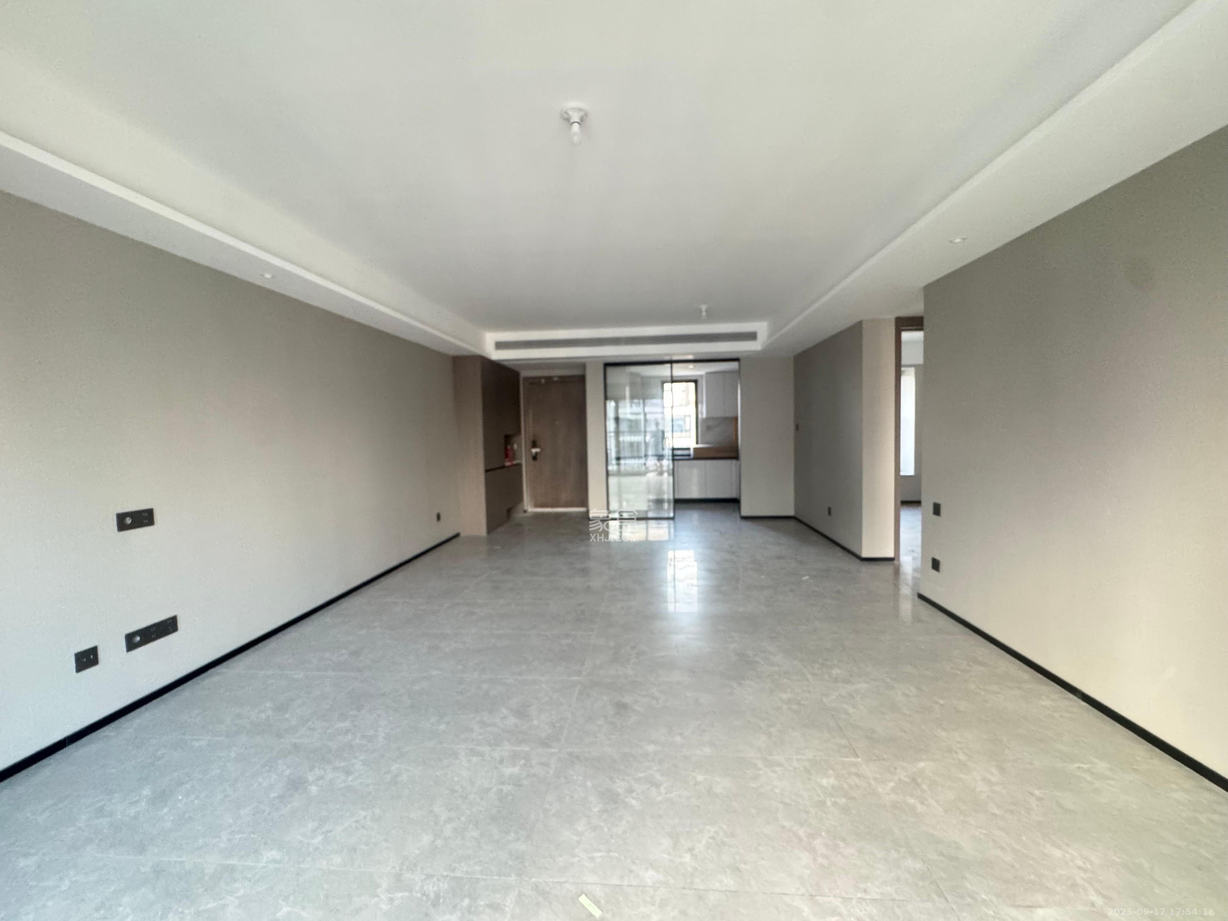 轨道万科璞悦湾 4室2厅2卫 4500.0元/月 轨道万科璞悦湾 4室2厅2卫 4500.0元/月室内图