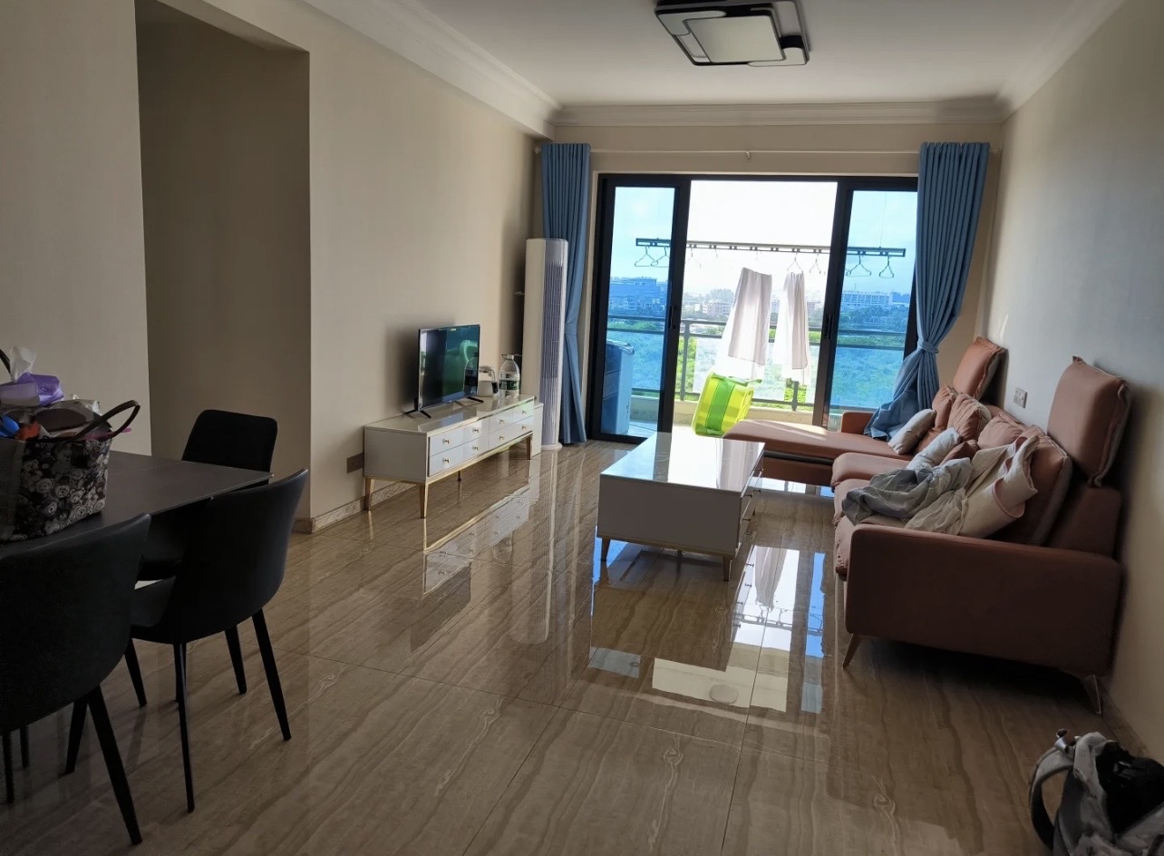 碧桂园剑桥郡  3室2厅1卫    3200.0元/月 碧桂园剑桥郡  3室2厅1卫    3200.0元/月室内图