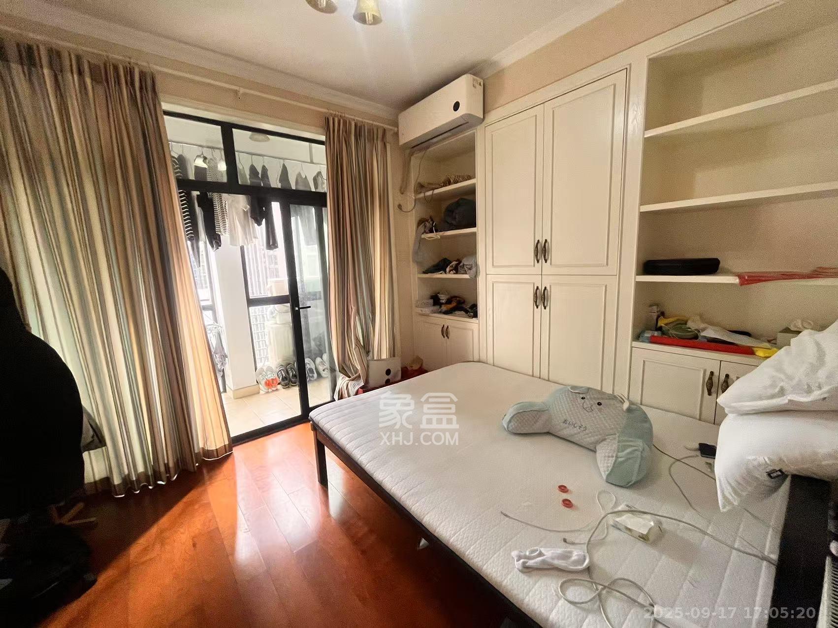 郡原广场 3室2厅2卫 3200.0元/月 郡原广场 3室2厅2卫 3200.0元/月室内图