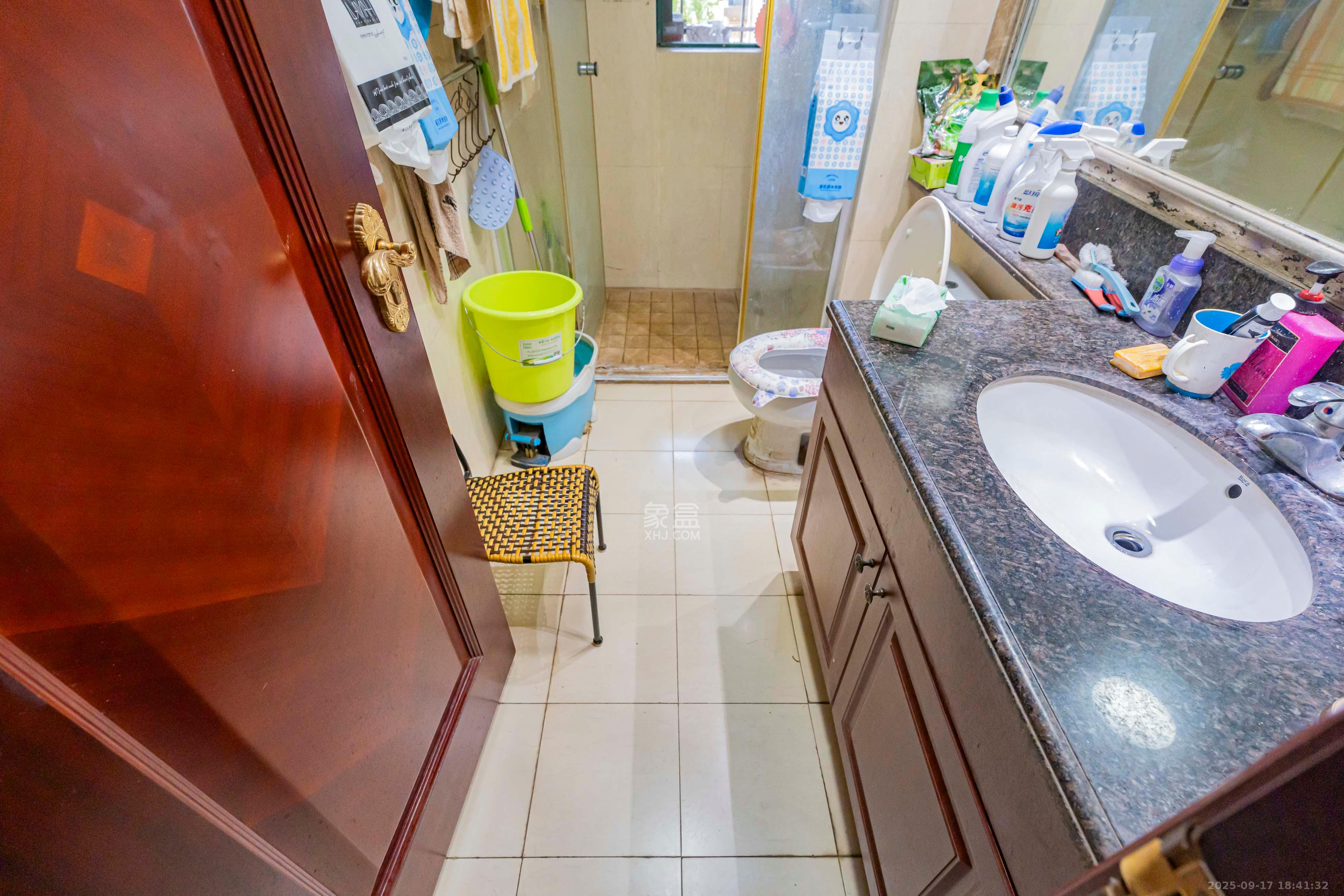 恒大雅苑 3室2厅1卫 81.0万 恒大雅苑 3室2厅1卫 81.0万卫生间