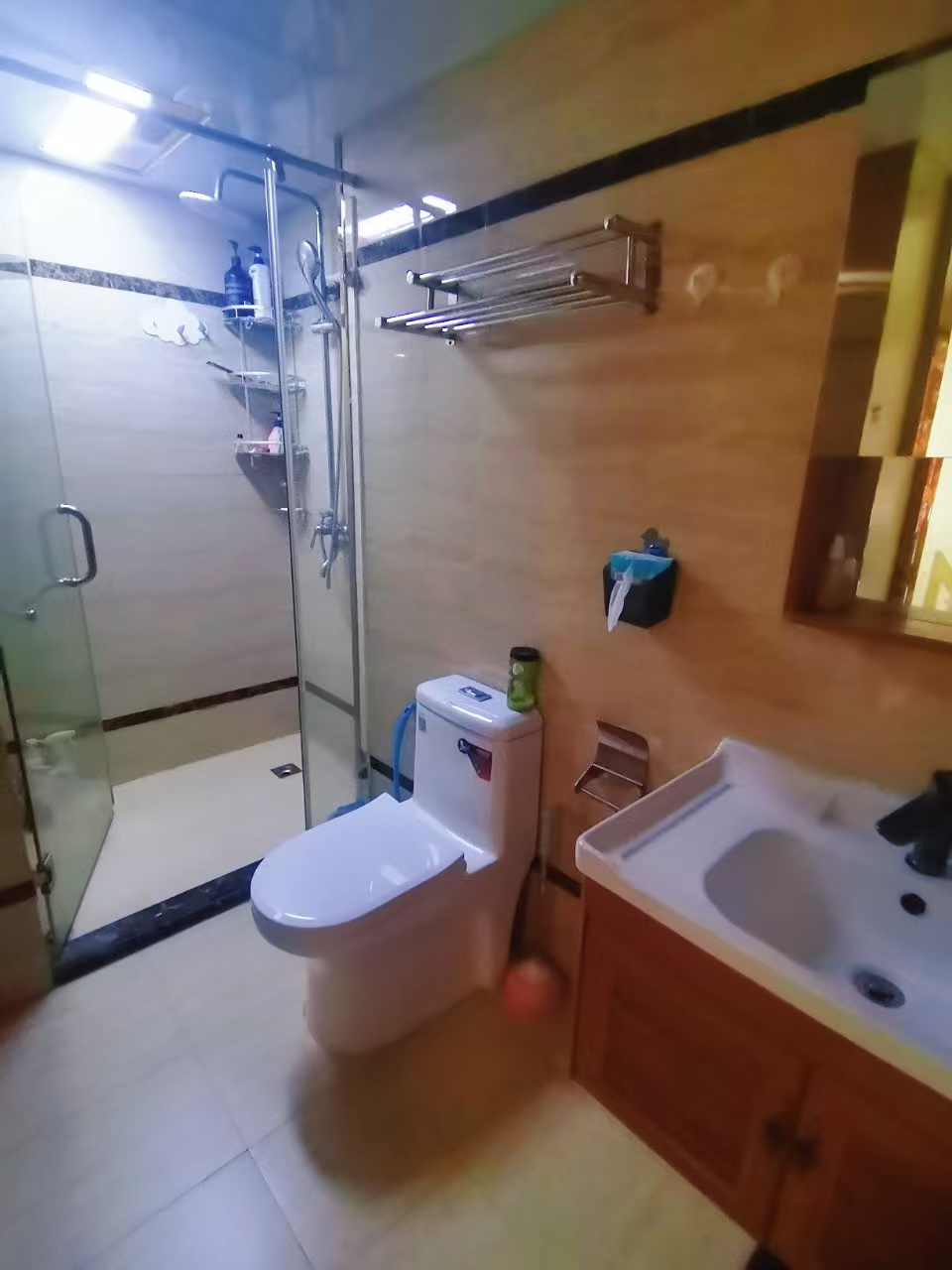 佳源罗马都市 1室1厅1卫 1500.0元/月 佳源罗马都市 1室1厅1卫 1500.0元/月室内图