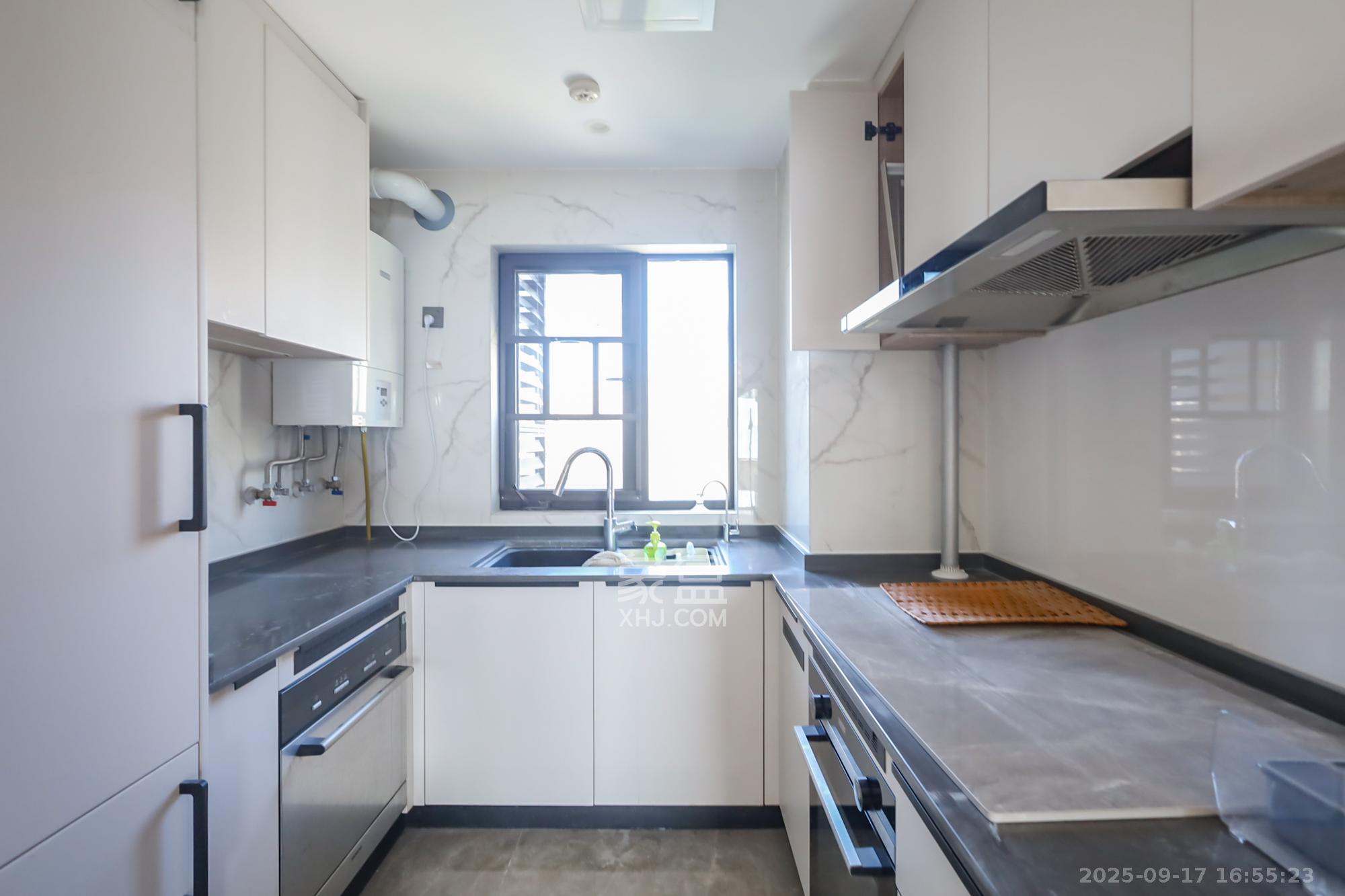 万科里金域国际 4室2厅2卫 432.8万 万科里金域国际 4室2厅2卫 432.8万厨房