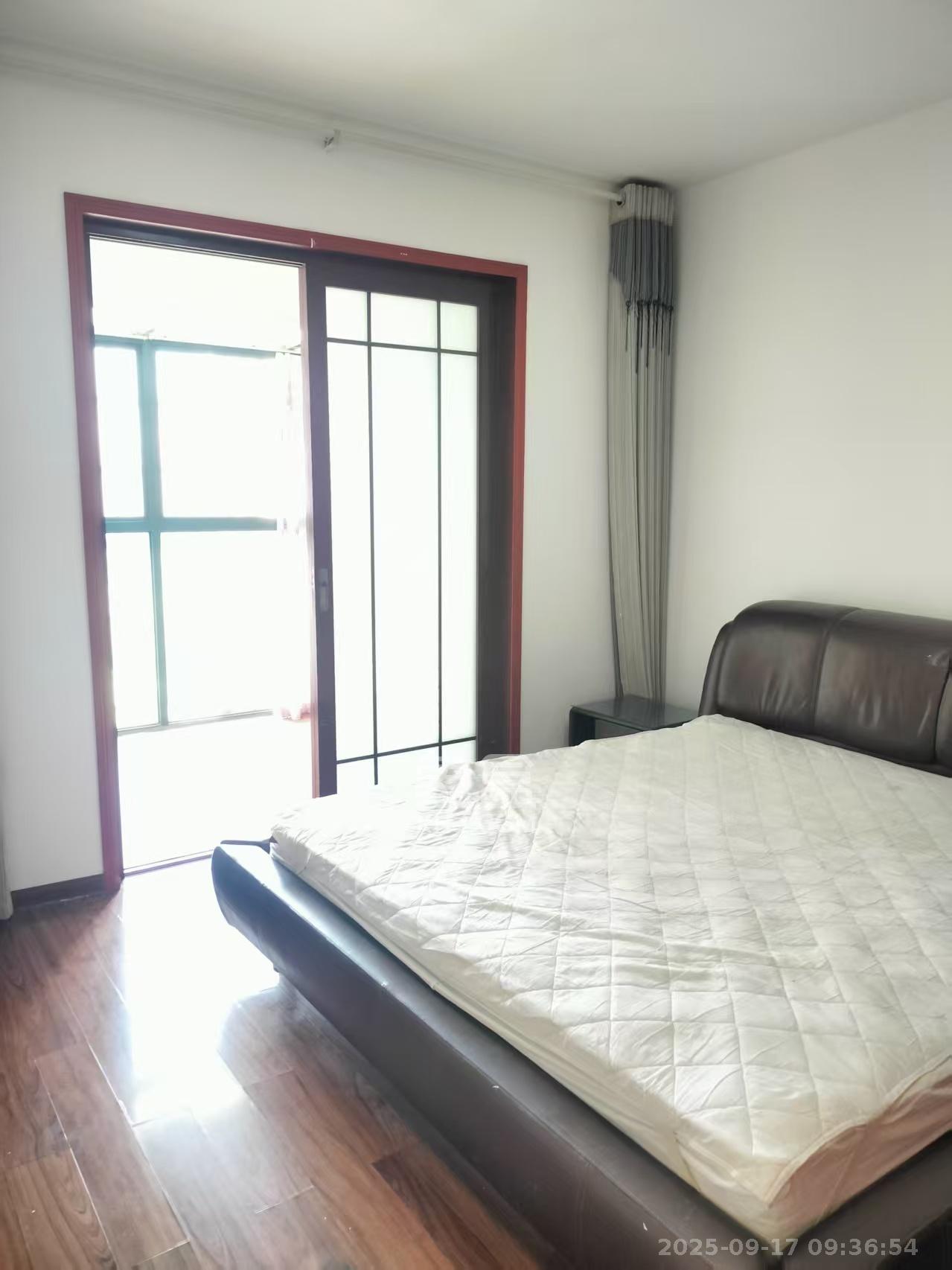 华天LOHO小镇  2室2厅1卫    1400.0元/月室内图