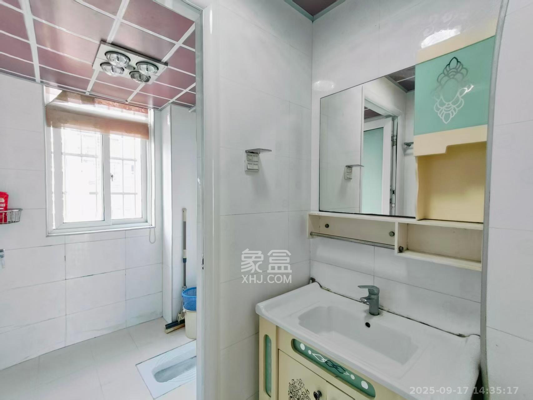 风华四季园 3室2厅2卫 3000.0元/月 风华四季园 3室2厅2卫 3000.0元/月室内图