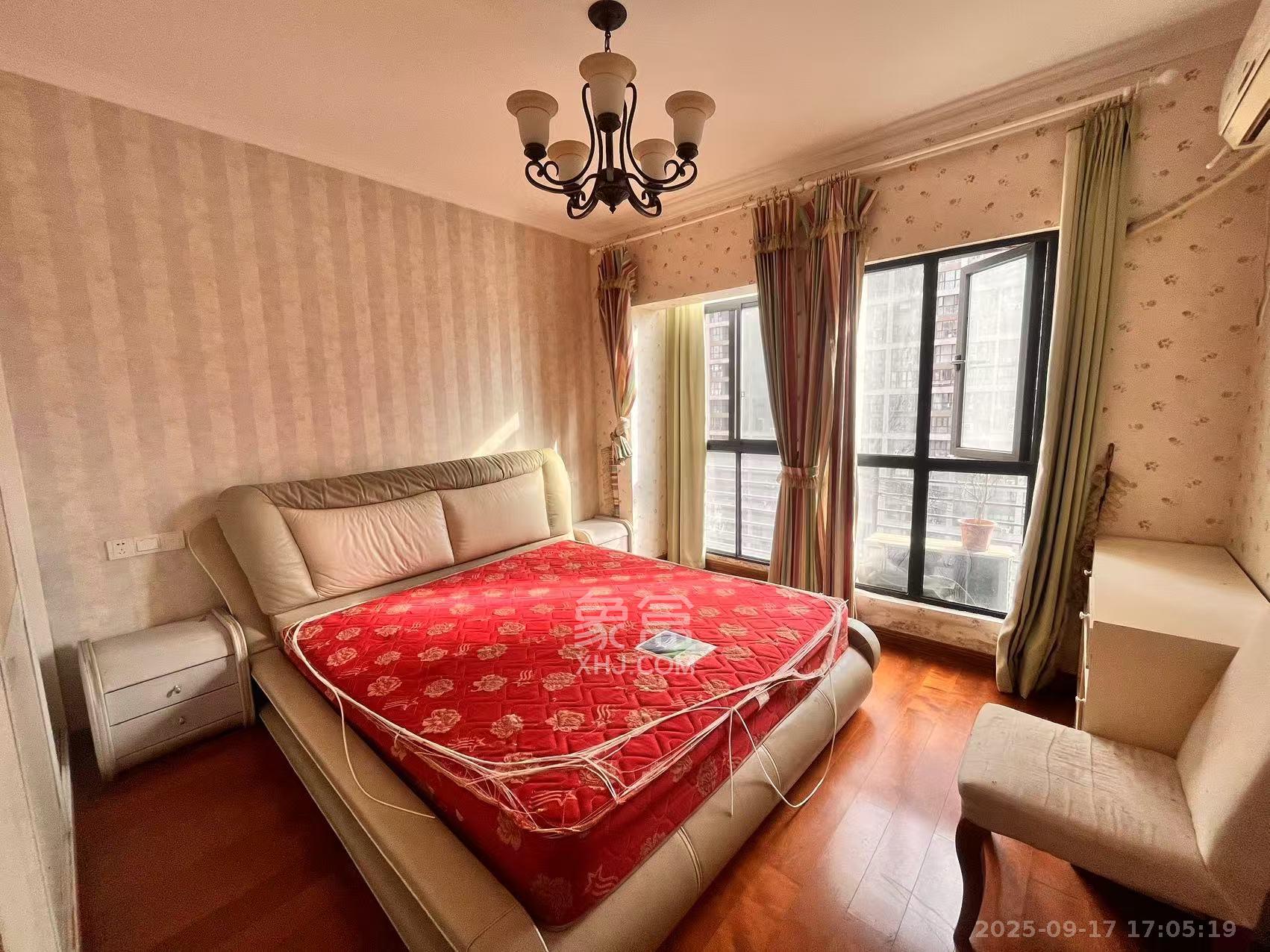 郡原广场 3室2厅2卫 3200.0元/月 郡原广场 3室2厅2卫 3200.0元/月室内图