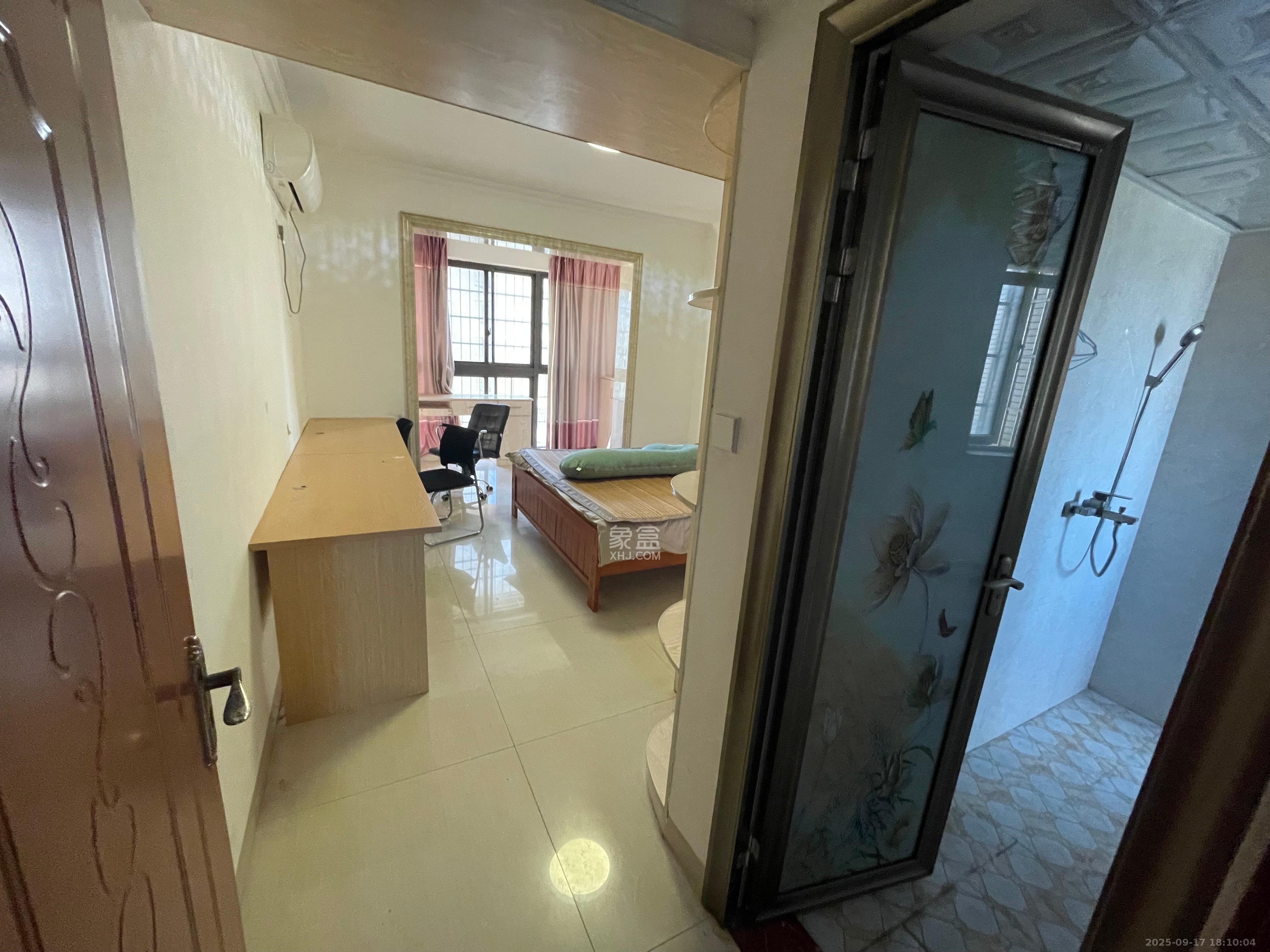 星城新宇桃花苑  3室1厅2卫    1900.0元/月室内图