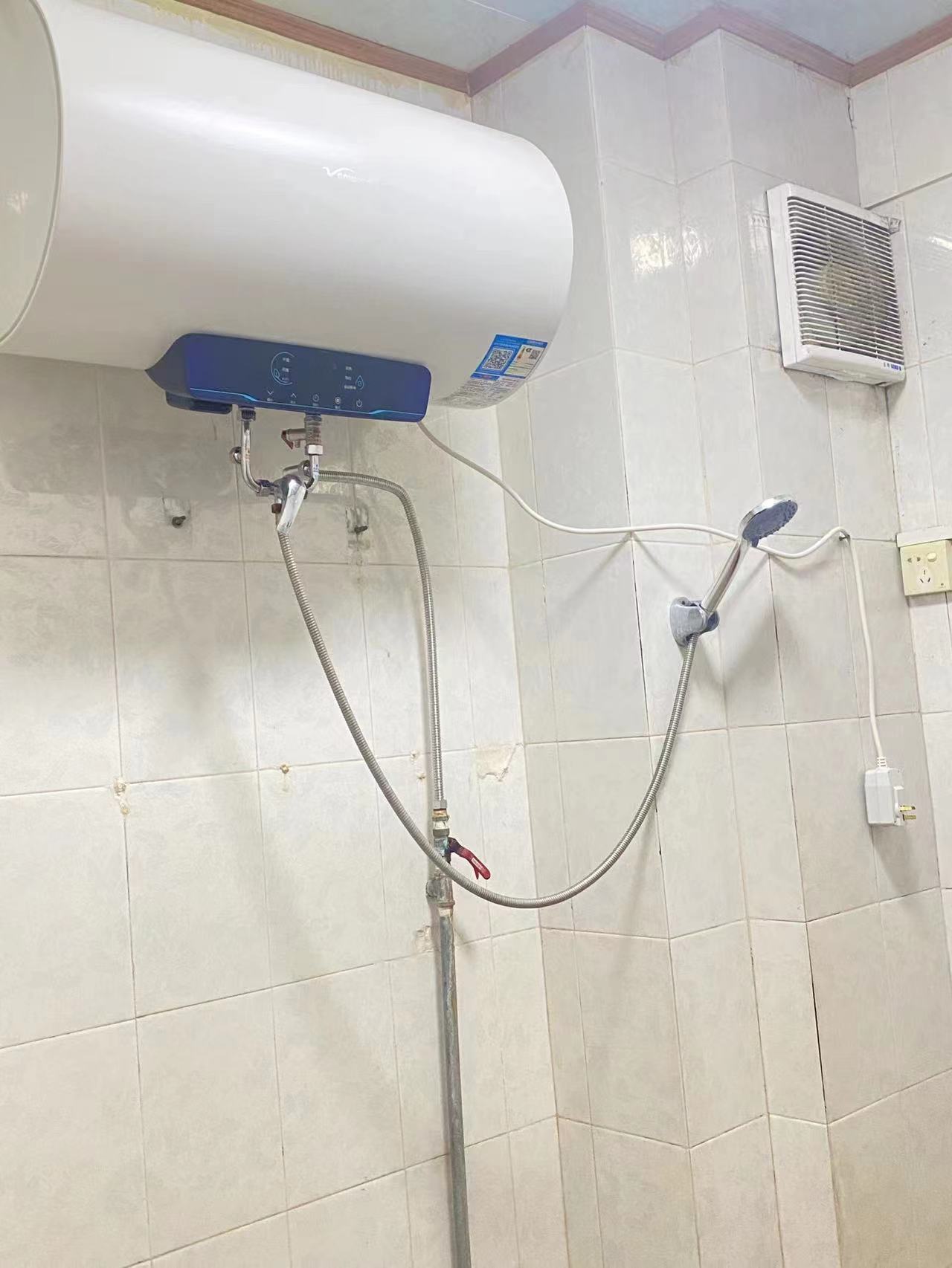 昌茂花园 3室2厅1卫 1800.0元/月 昌茂花园 3室2厅1卫 1800.0元/月室内图