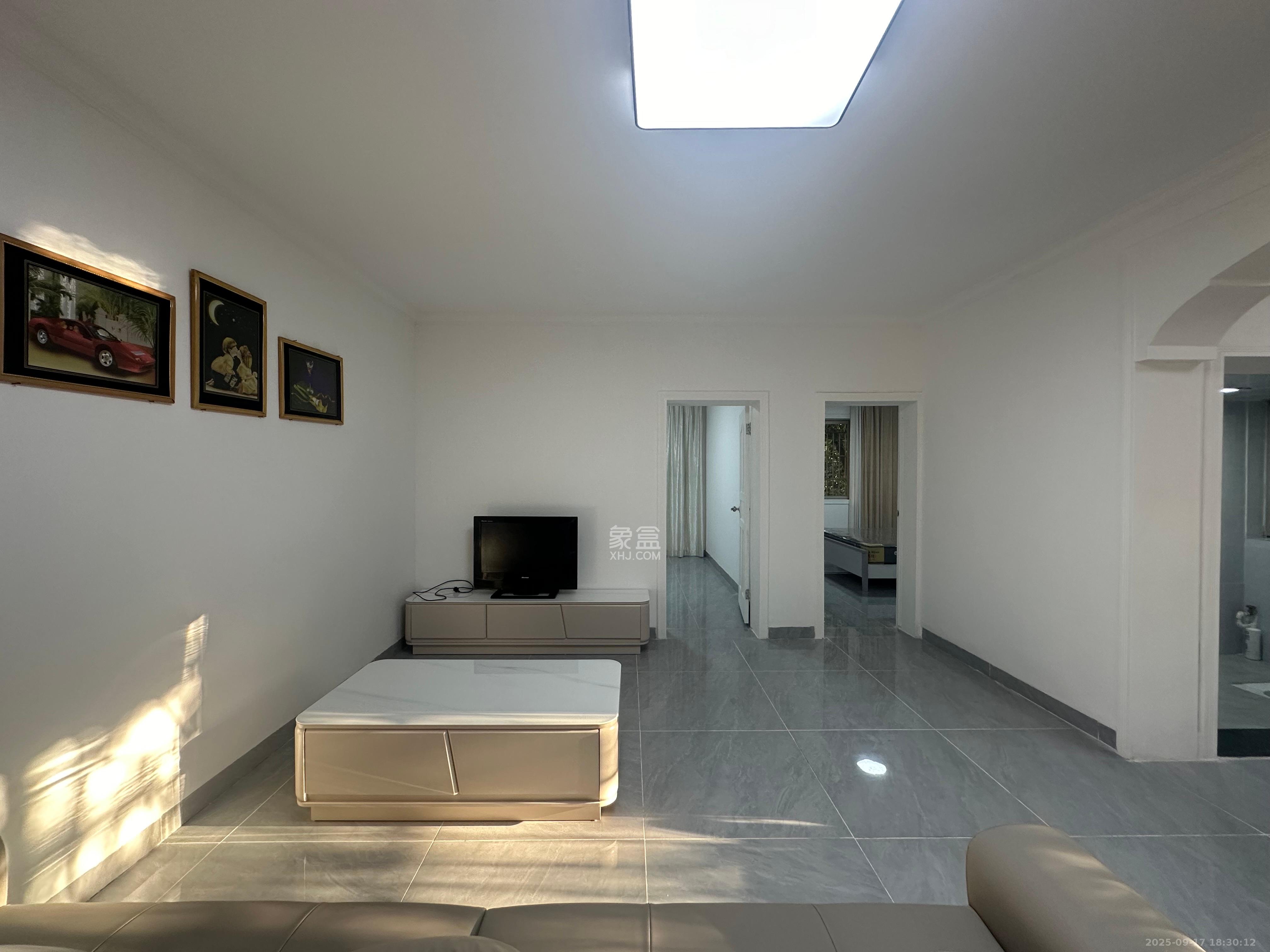 南园小区 2室2厅1卫 1800.0元/月 南园小区 2室2厅1卫 1800.0元/月室内图