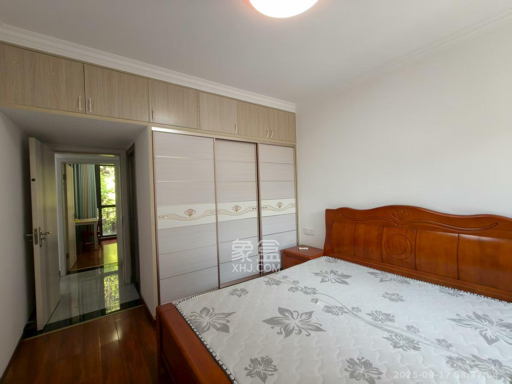 星湖湾二期洋房 3室2厅2卫 2900.0元/月 星湖湾二期洋房 3室2厅2卫 2900.0元/月室内图