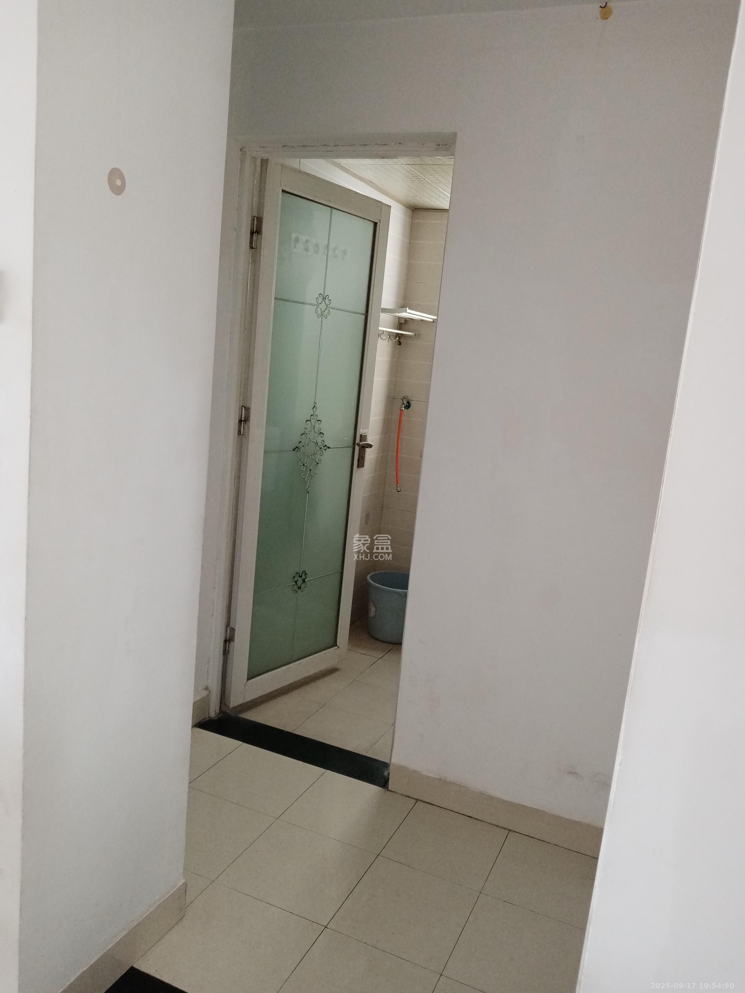 山水花都 2室1厅1卫 2000.0元/月 山水花都 2室1厅1卫 2000.0元/月室内图