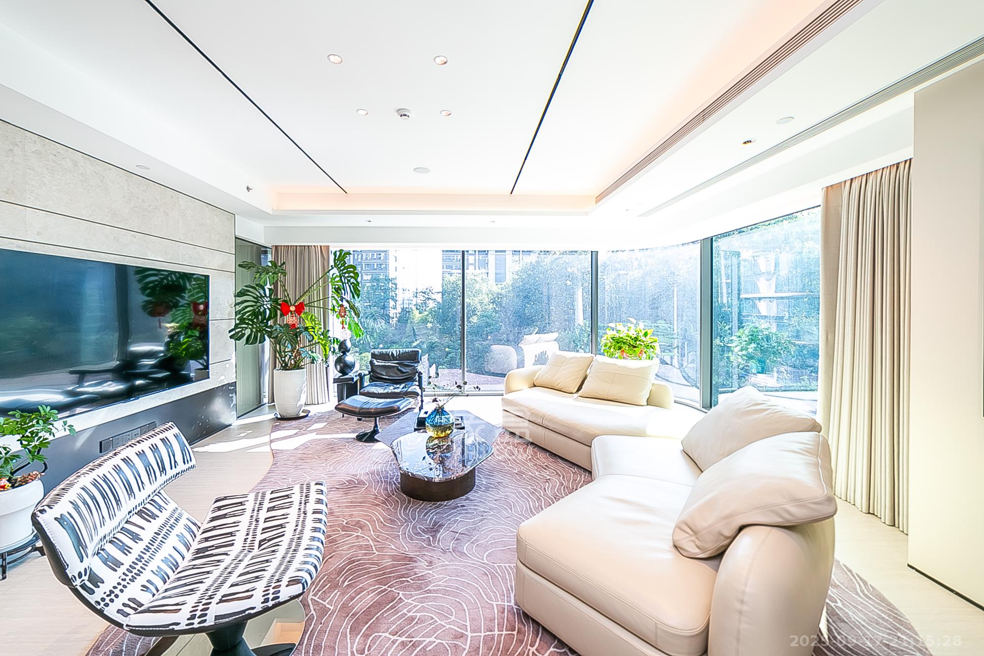 绿城凤起麓鸣  4室2厅3卫    750.0万 绿城凤起麓鸣  4室2厅3卫    750.0万