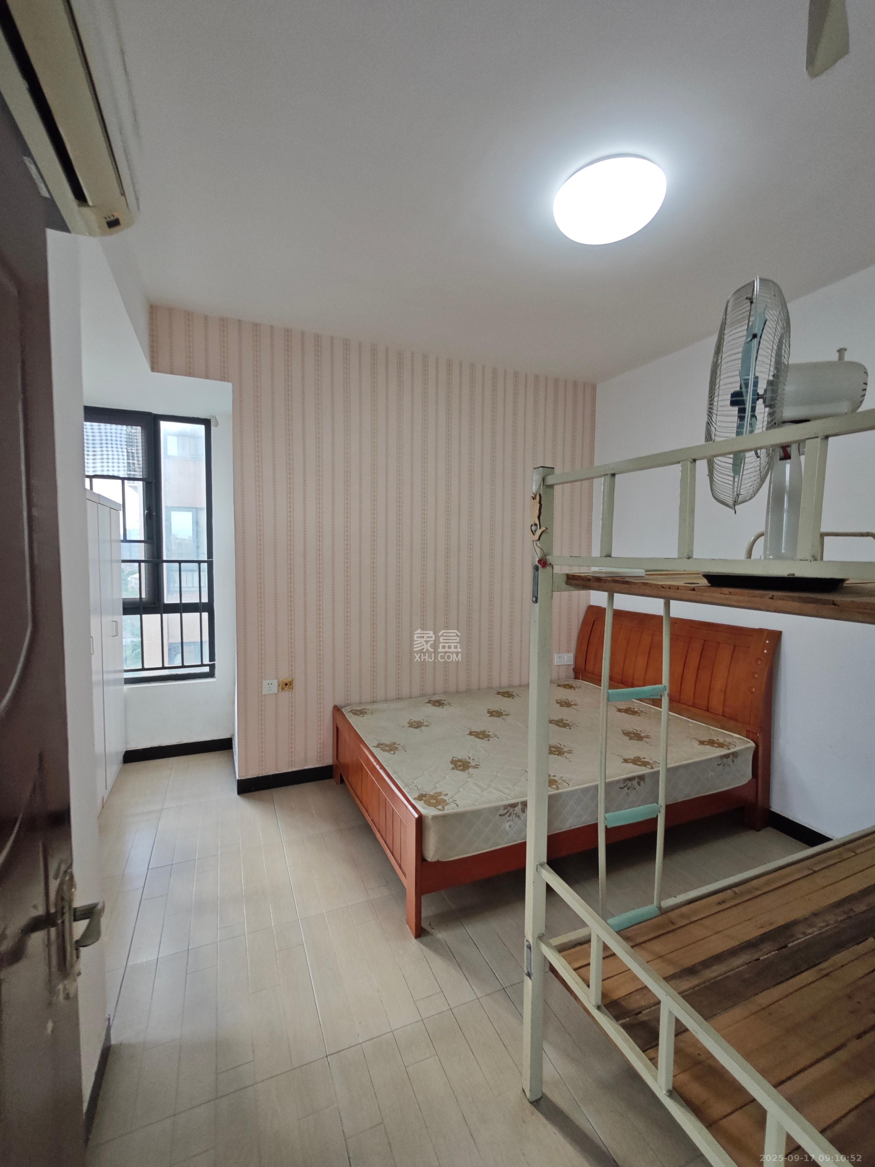 新盛珑璟台 1室1厅1卫 1600.0元/月 新盛珑璟台 1室1厅1卫 1600.0元/月室内图