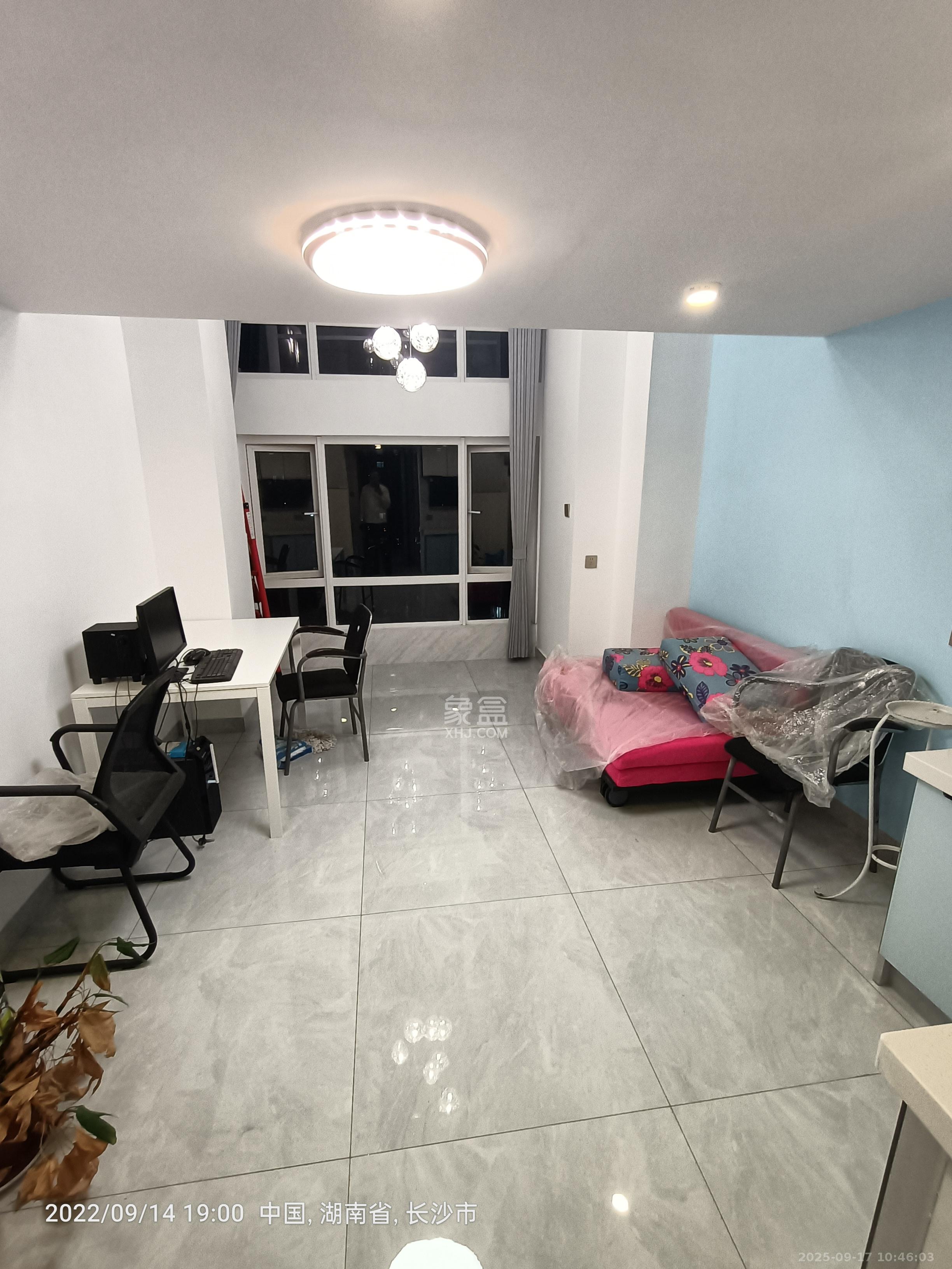 金地铂悦  1室0厅0卫    1500.0元/月 金地铂悦  1室0厅0卫    1500.0元/月