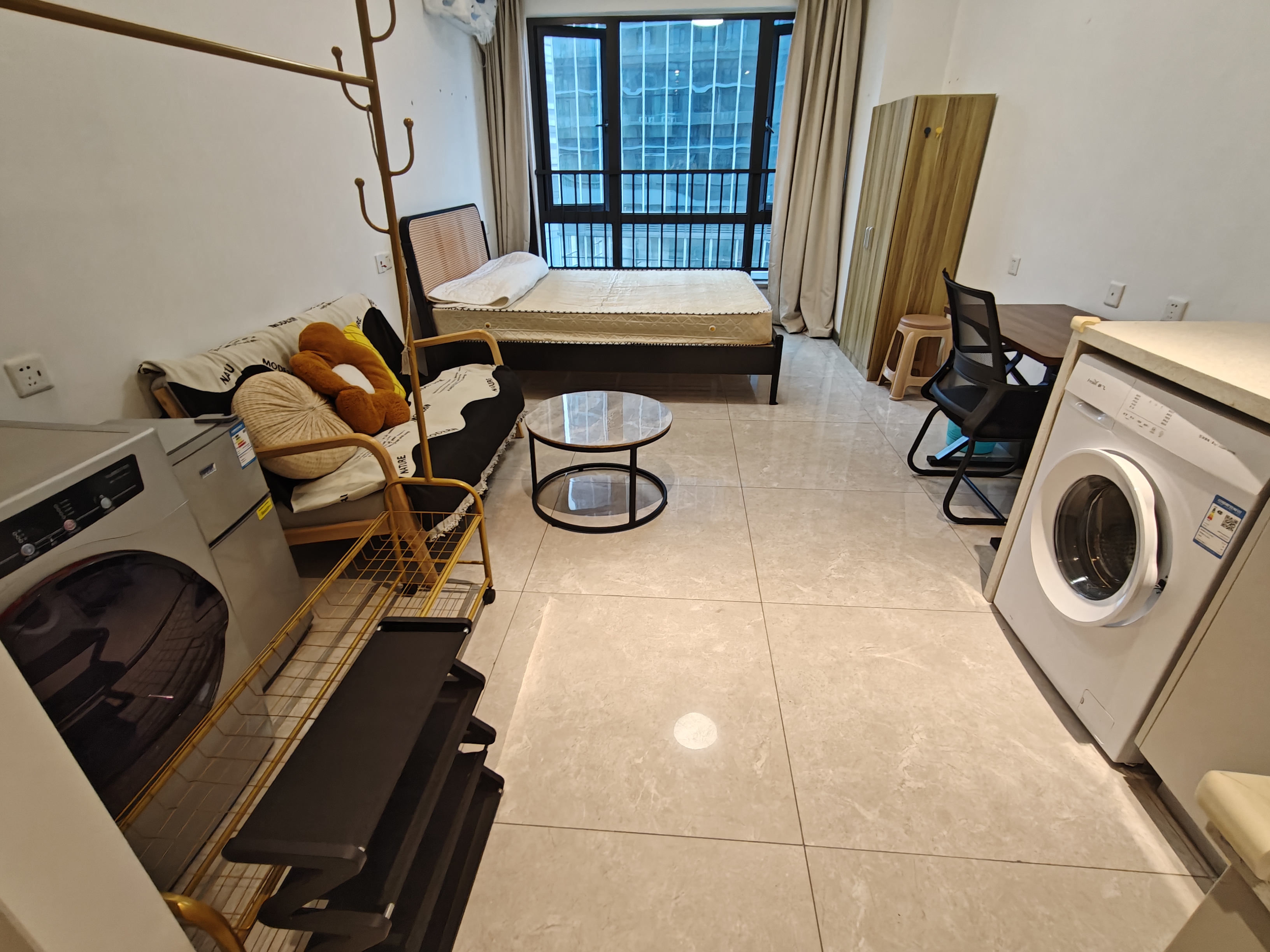 龙湖光年  1室1厅1卫   1700.00元/月室内图1