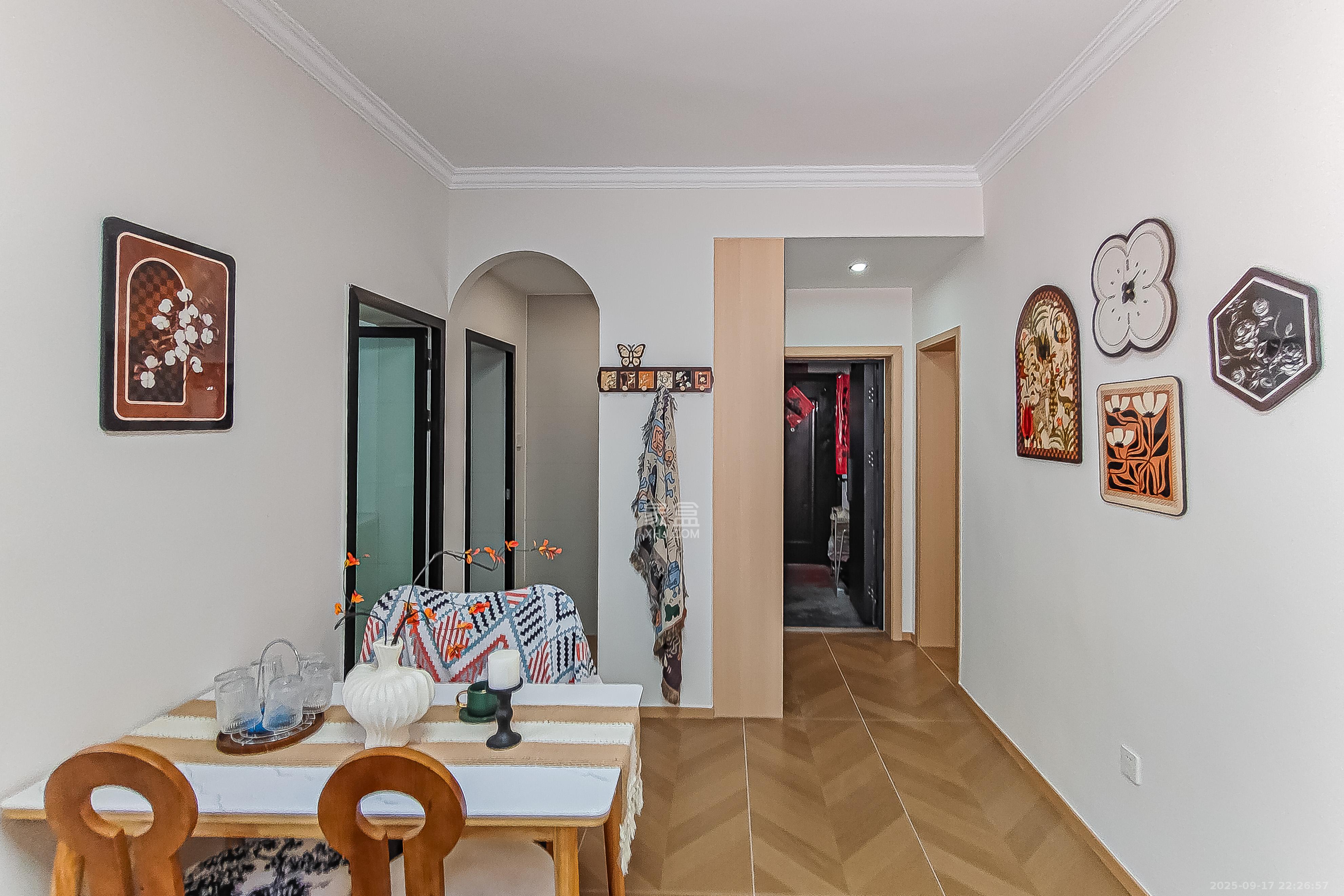 省机械工业学院(湖南工业职业学院雨花校区) 2室2厅1卫 46.8万 省机械工业学院(湖南工业职业学院雨花校区) 2室2厅1卫 46.8万客厅