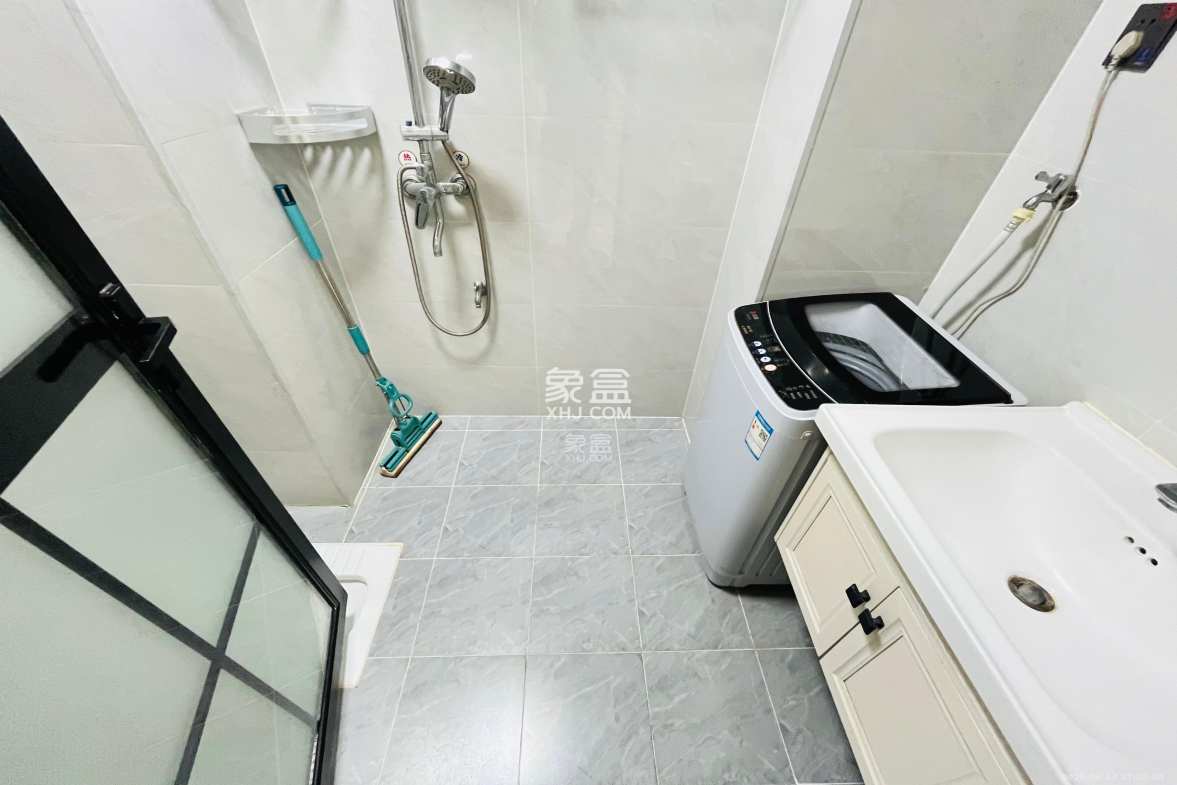 万润时光里 1室1厅1卫 1700.00元/月 万润时光里 1室1厅1卫 1700.00元/月室内图