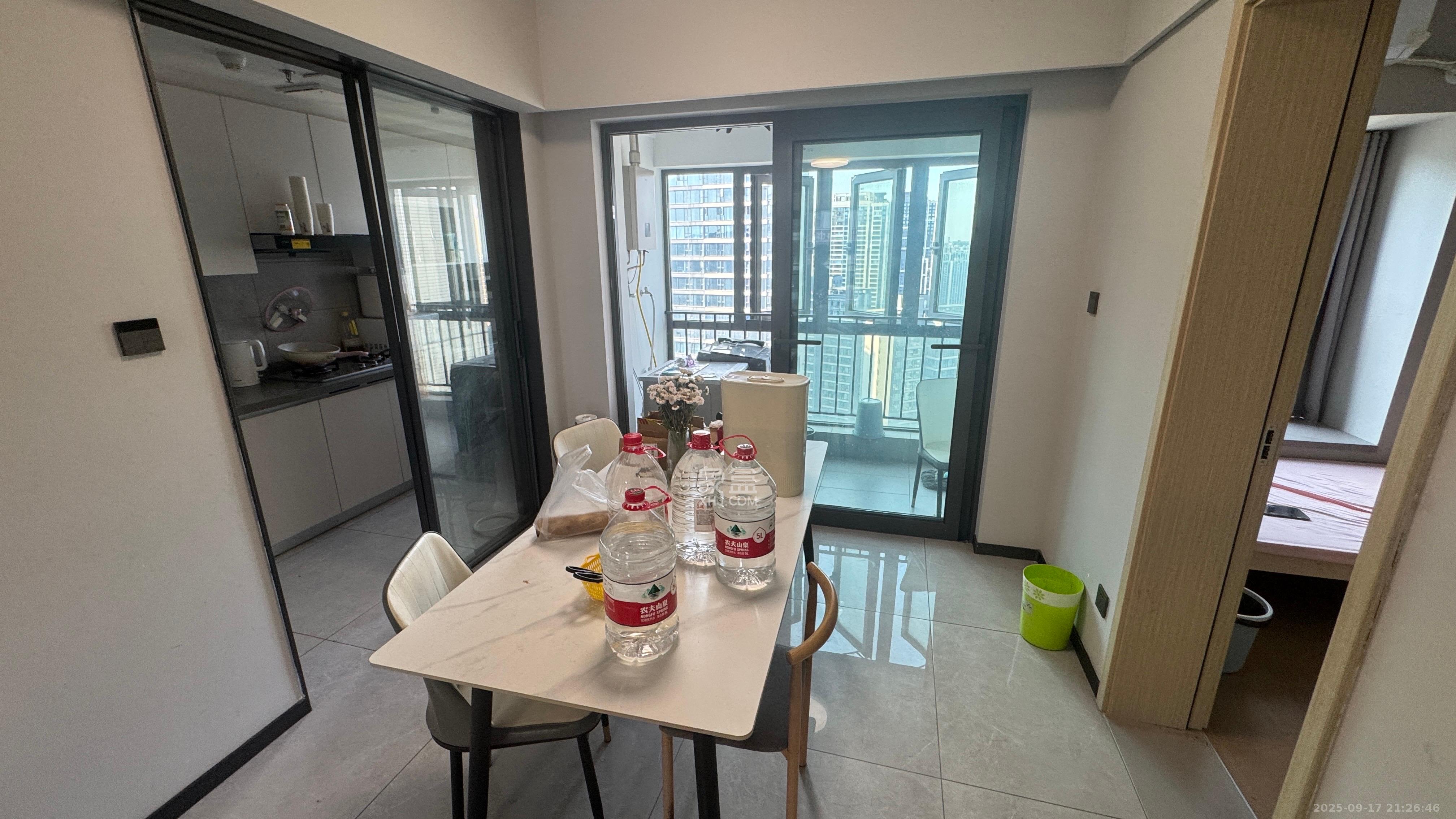 时代梅溪领峰  4室1厅1卫    3200.0元/月室内图