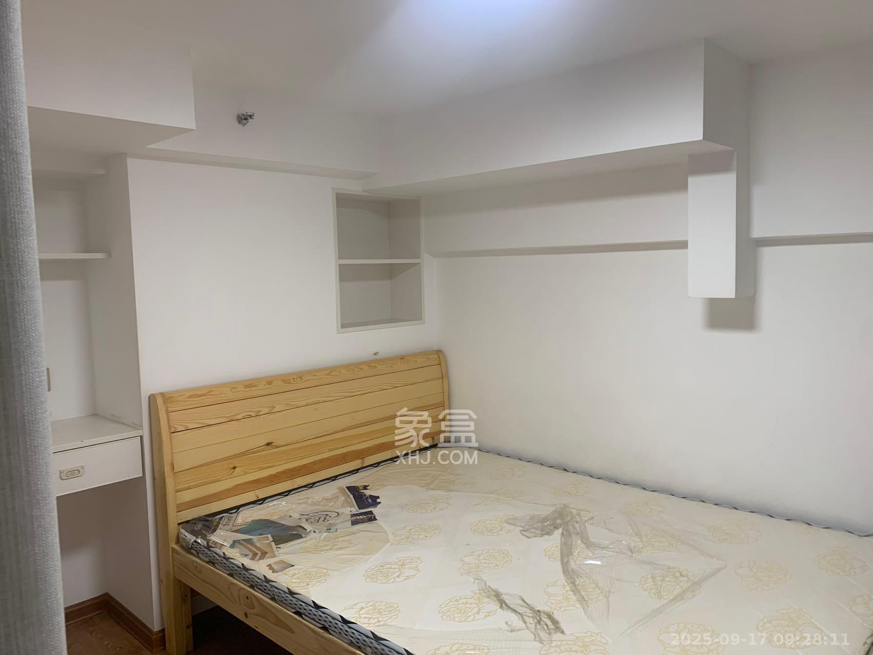 荣盛花语书苑  2室1厅1卫    2400.0元/月室内图