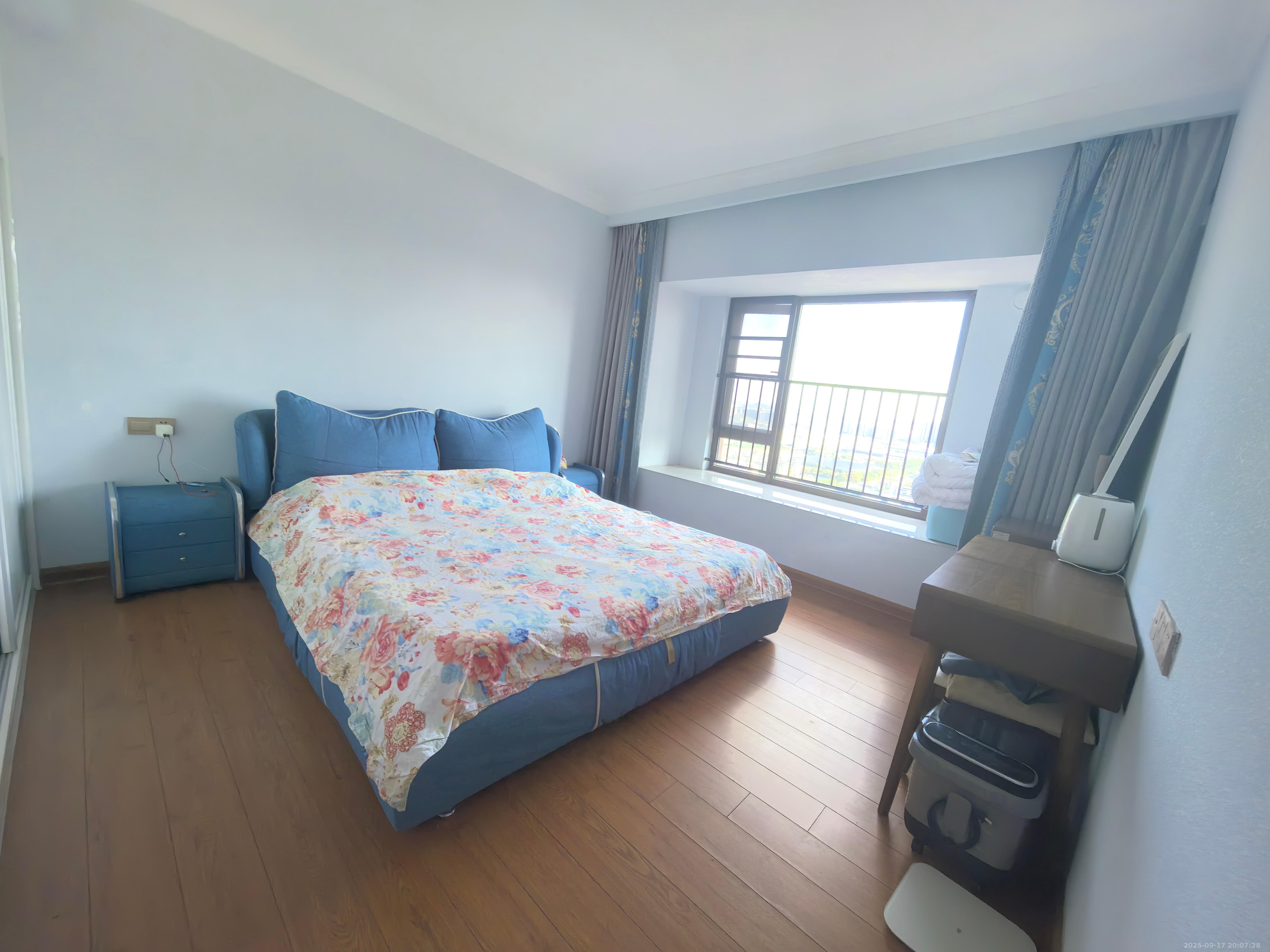 碧桂园星城首府 4室2厅2卫 3500.0元/月 碧桂园星城首府 4室2厅2卫 3500.0元/月室内图