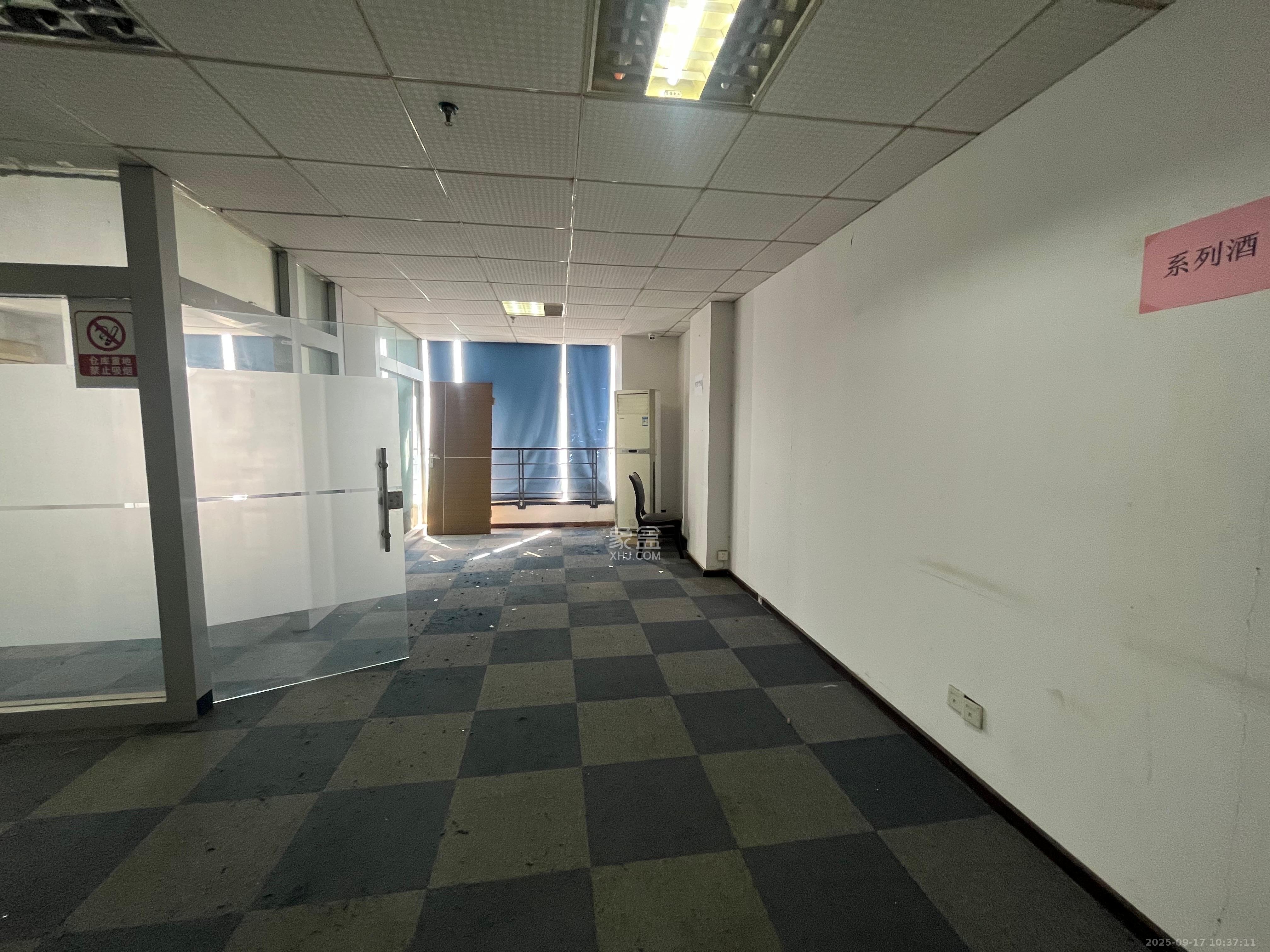 城市之心  1室2厅0卫    3000.0元/月室内图