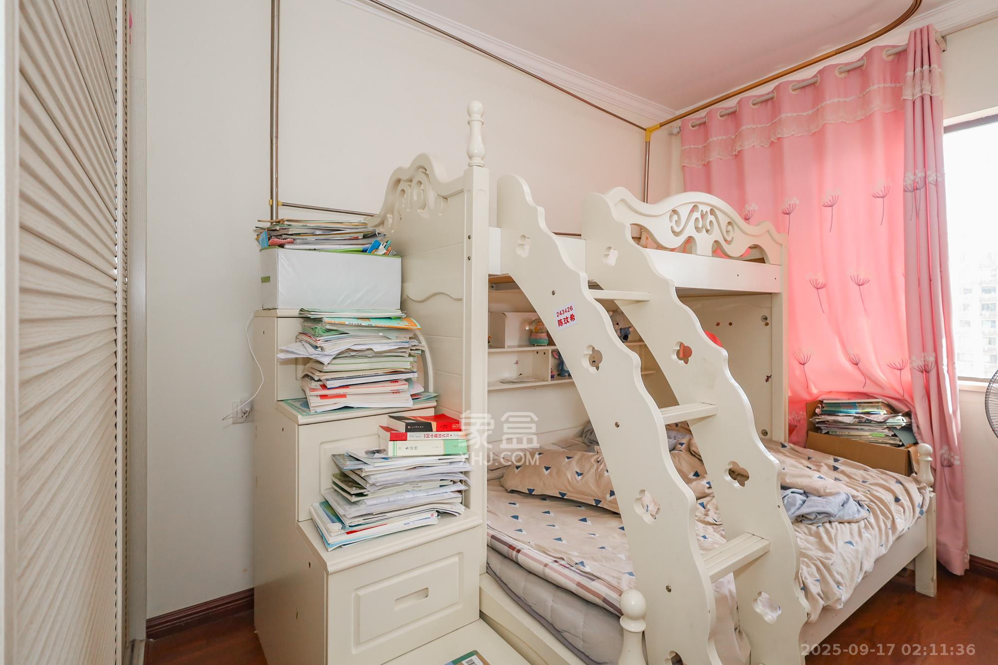 钰龙天下二期（钰龙佳园）  3室2厅2卫    182.0万卧室