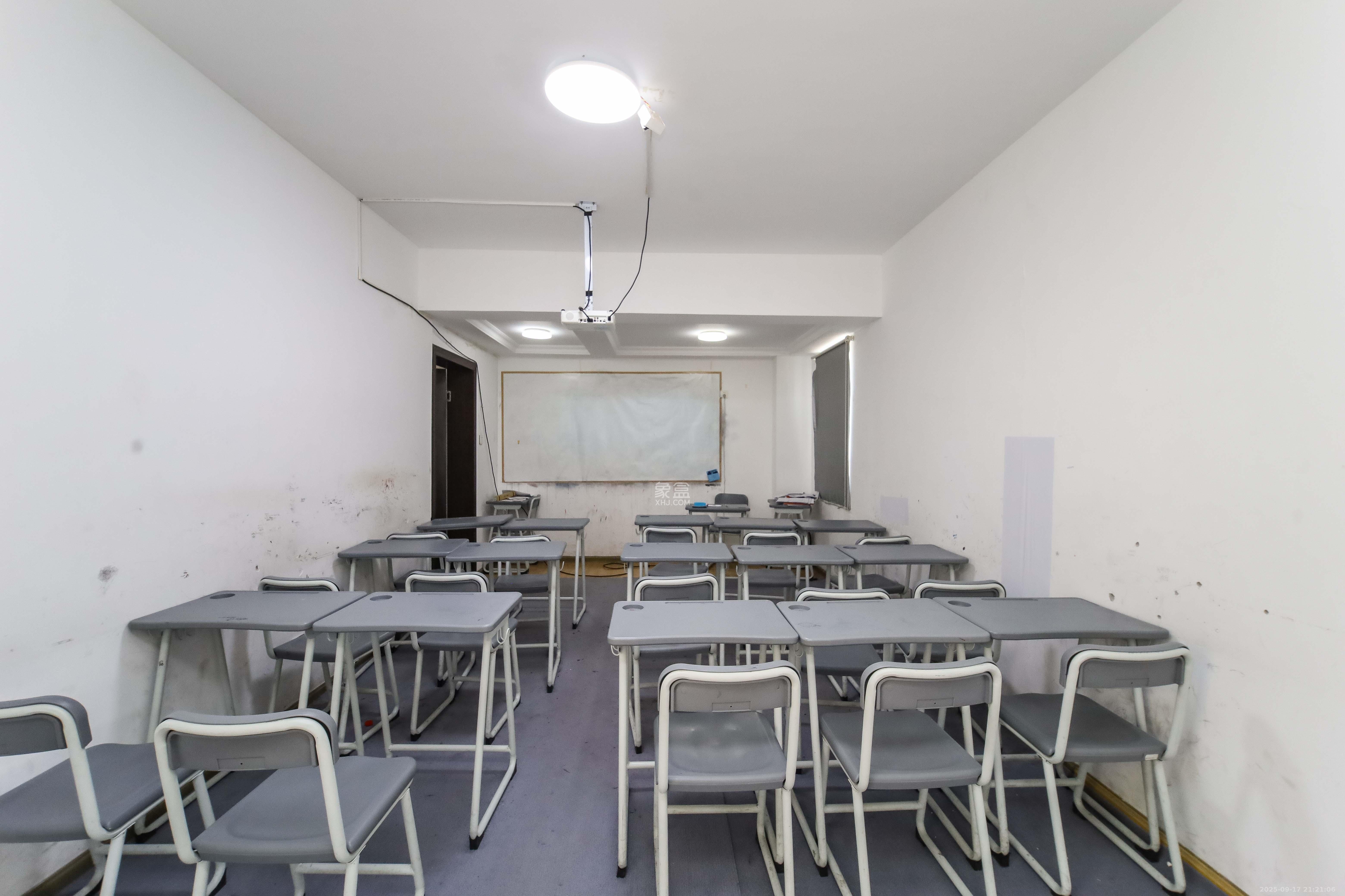 东门壹号家园 4室2厅2卫 108.0万 东门壹号家园 4室2厅2卫 108.0万卧室