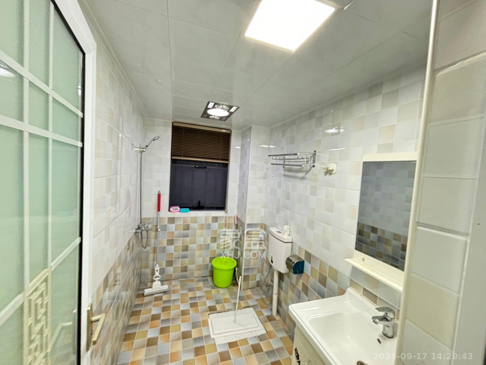 明昇壹城(明昇时代广场)一期 3室2厅2卫 2800.0元/月 明昇壹城(明昇时代广场)一期 3室2厅2卫 2800.0元/月室内图