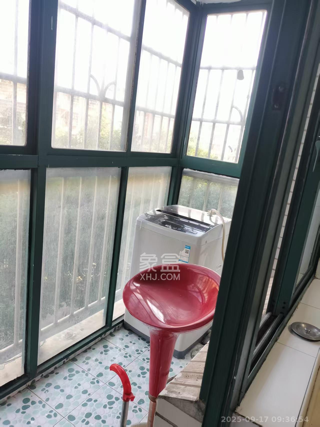 华天LOHO小镇  2室2厅1卫    1400.0元/月室内图