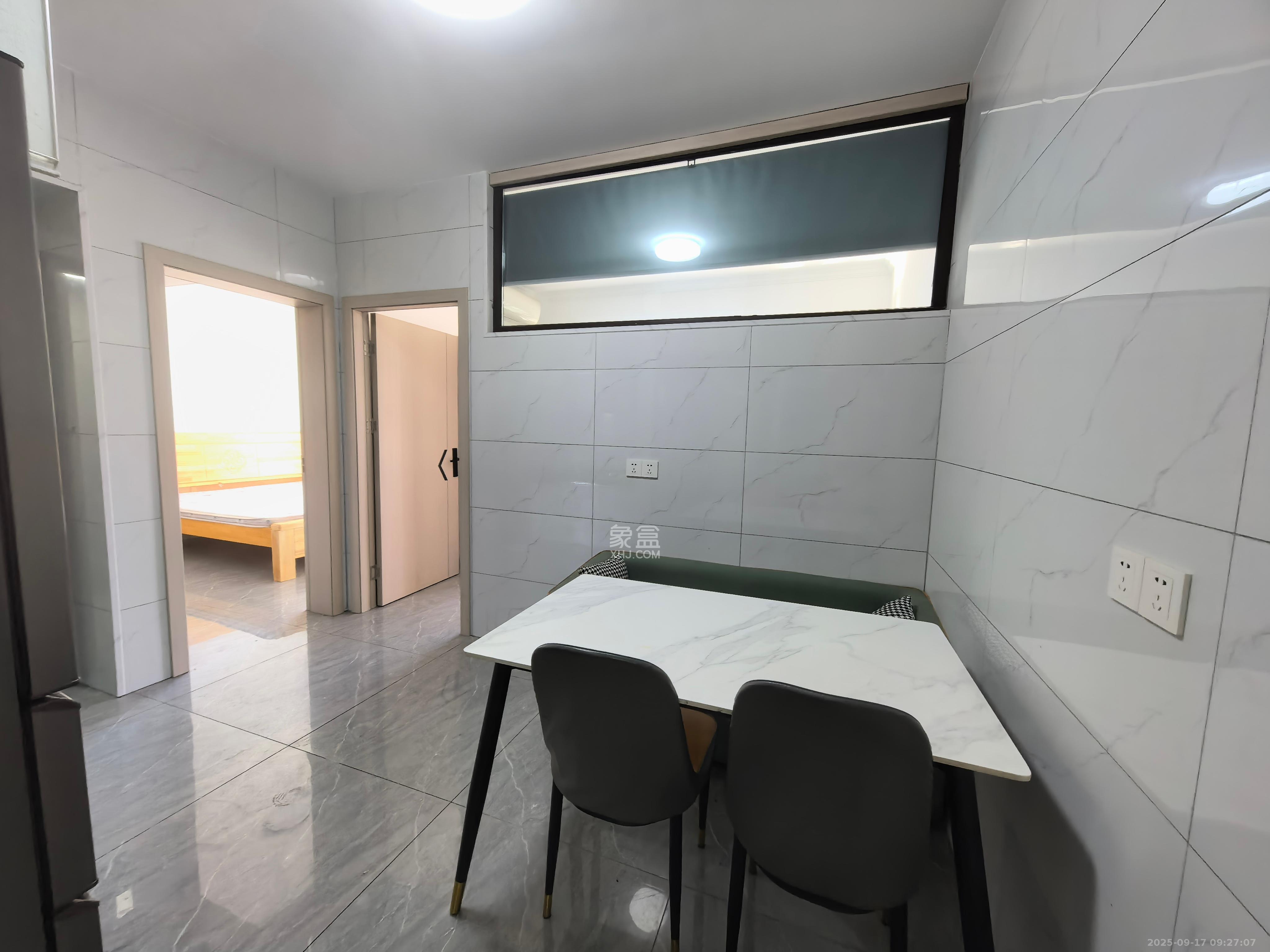 和润园三期 2室0厅0卫 1800.0元/月 和润园三期 2室0厅0卫 1800.0元/月室内图