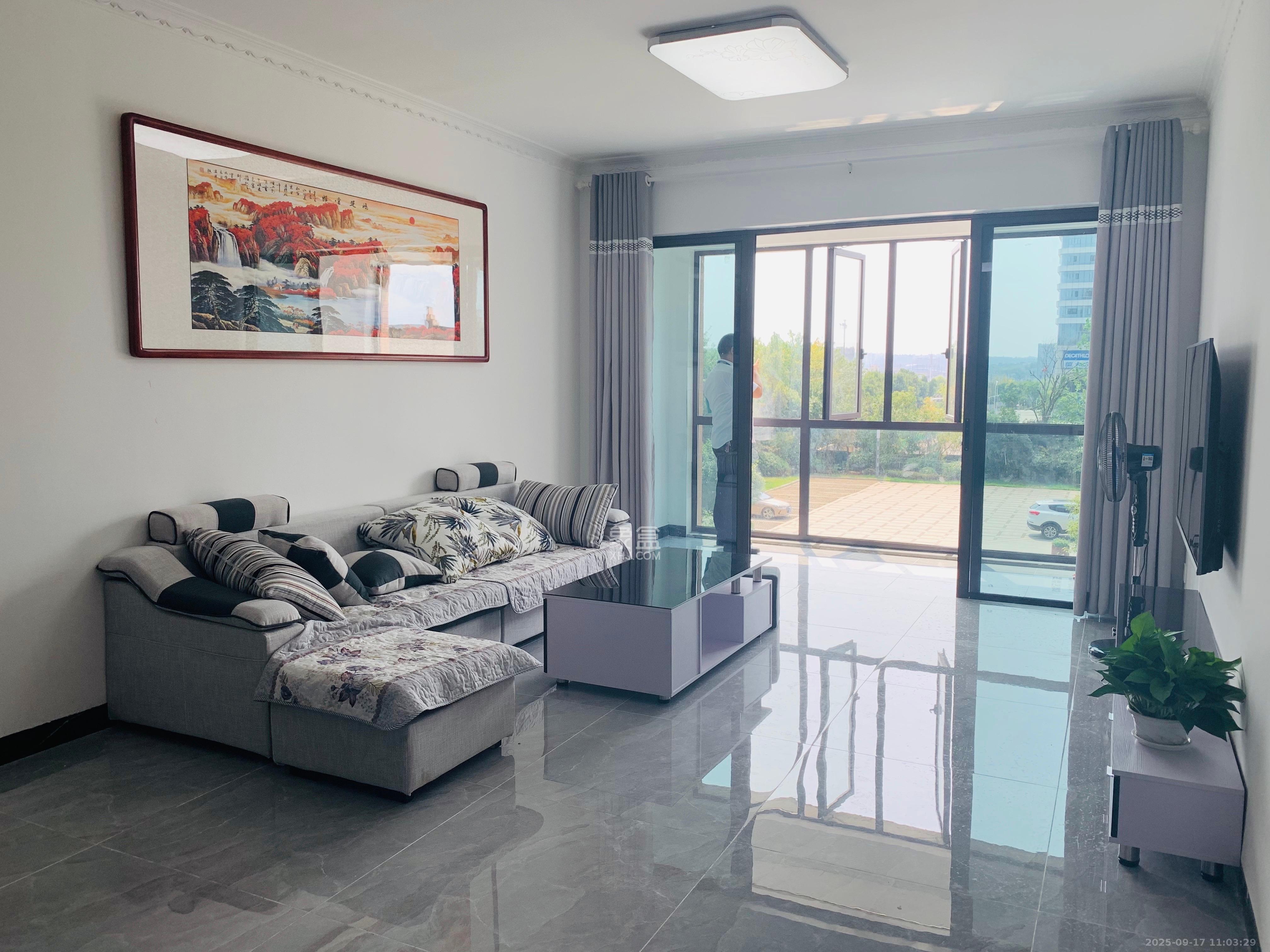 鑫远和城(一、二期) 2室1厅1卫 1900.0元/月 鑫远和城(一、二期) 2室1厅1卫 1900.0元/月室内图