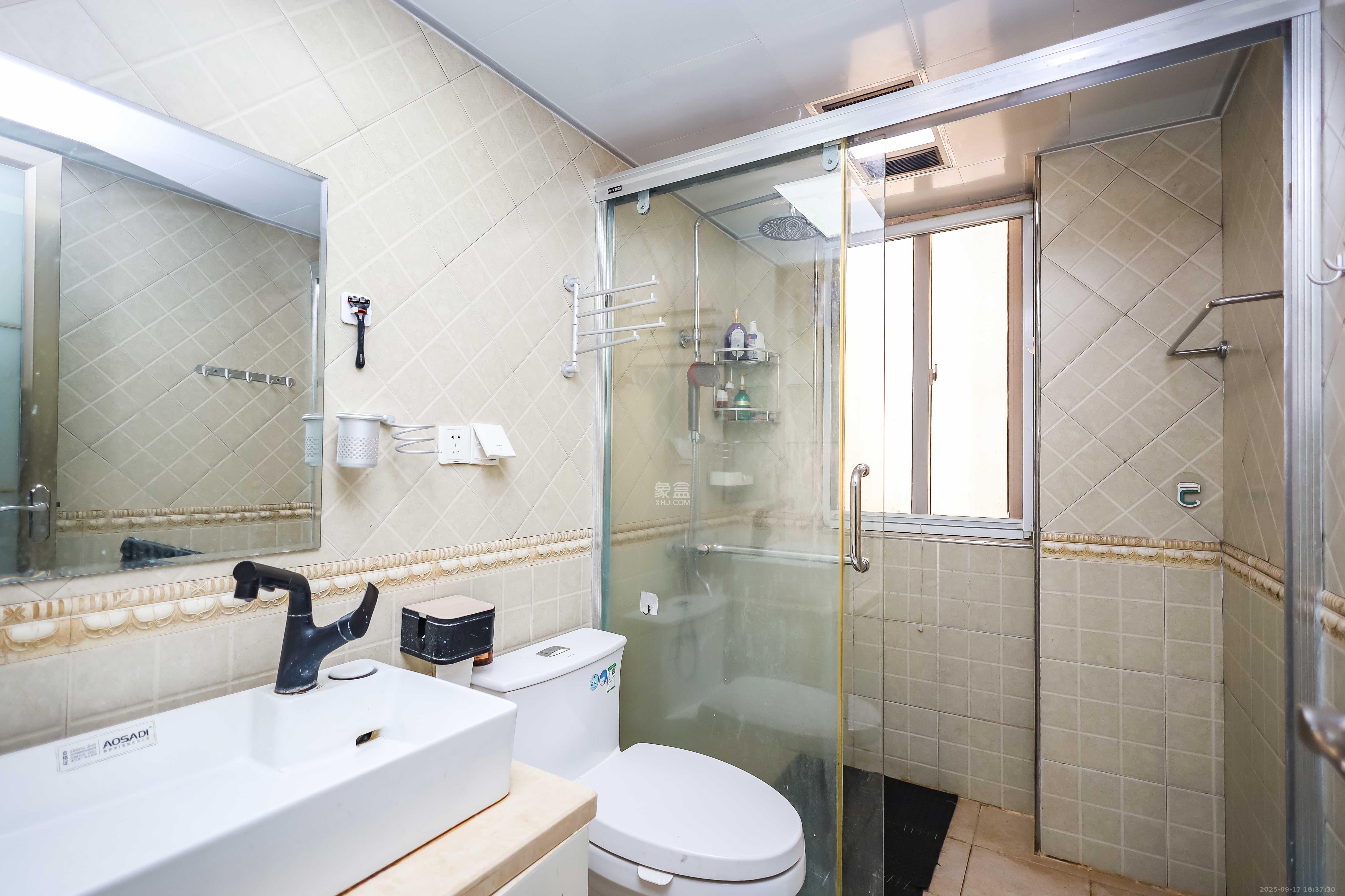 枫雅名苑  3室2厅2卫    136.0万 枫雅名苑  3室2厅2卫    136.0万卫生间