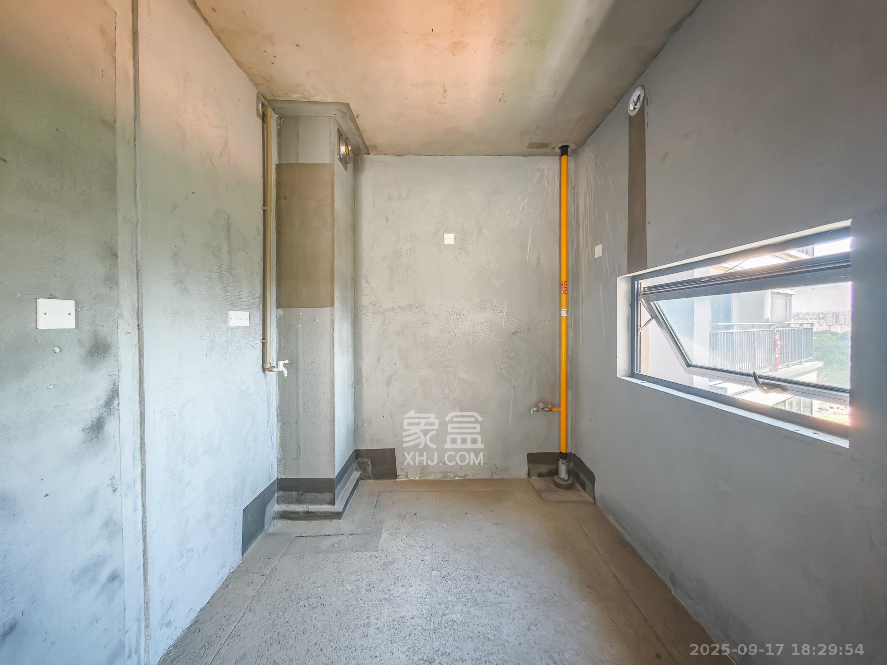 长沙北中心保利时代G区 3室2厅2卫 100.0万 长沙北中心保利时代G区 3室2厅2卫 100.0万厨房