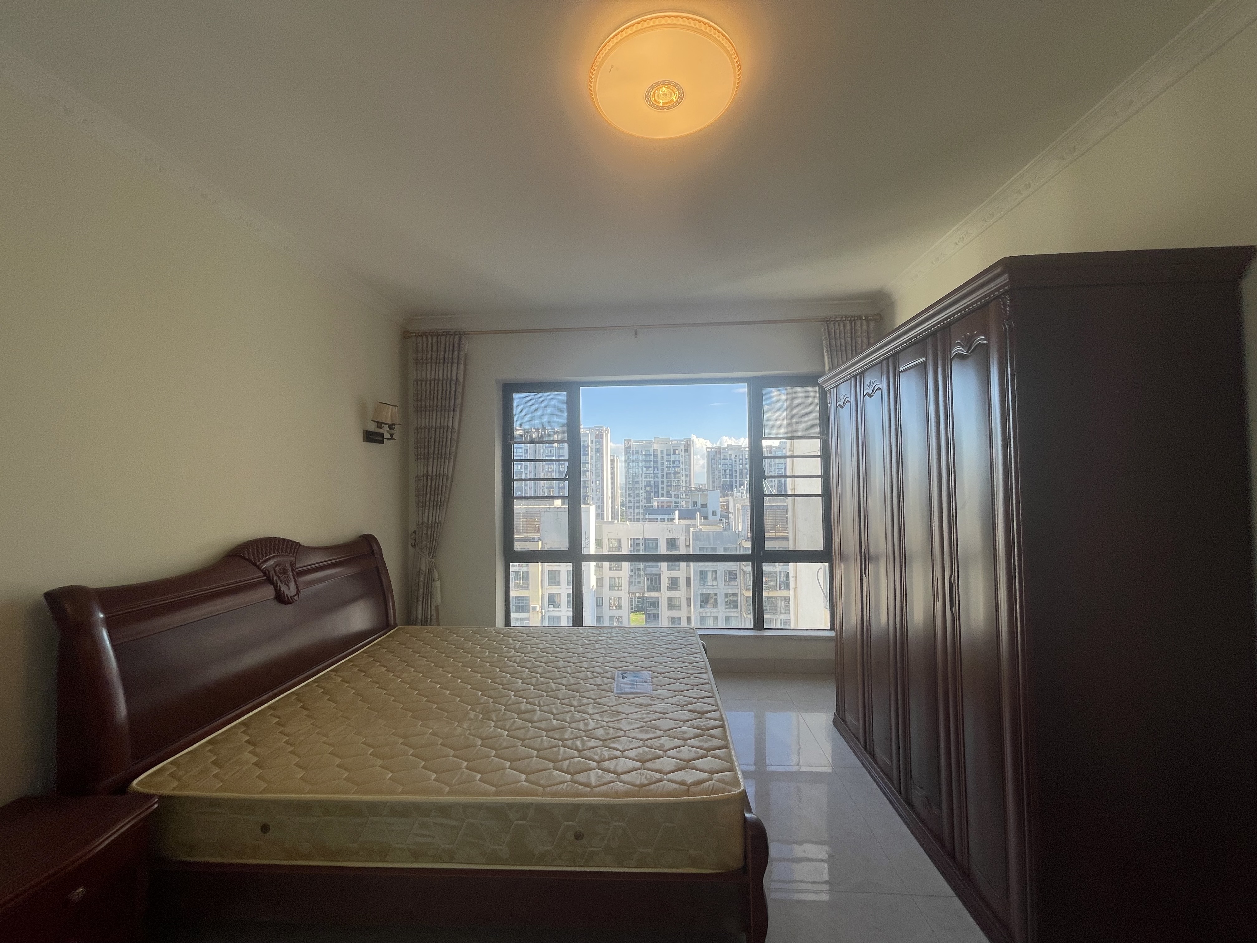 锦地翰城一期 4室2厅2卫 3500.0元/月 锦地翰城一期 4室2厅2卫 3500.0元/月室内图