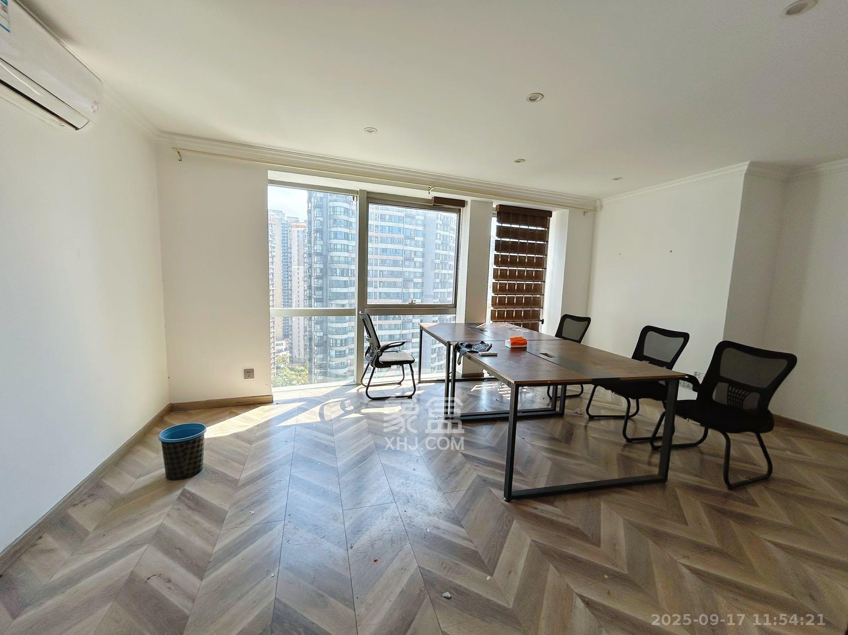 北辰定江洋 5室2厅3卫 23000.0元/月 北辰定江洋 5室2厅3卫 23000.0元/月室内图