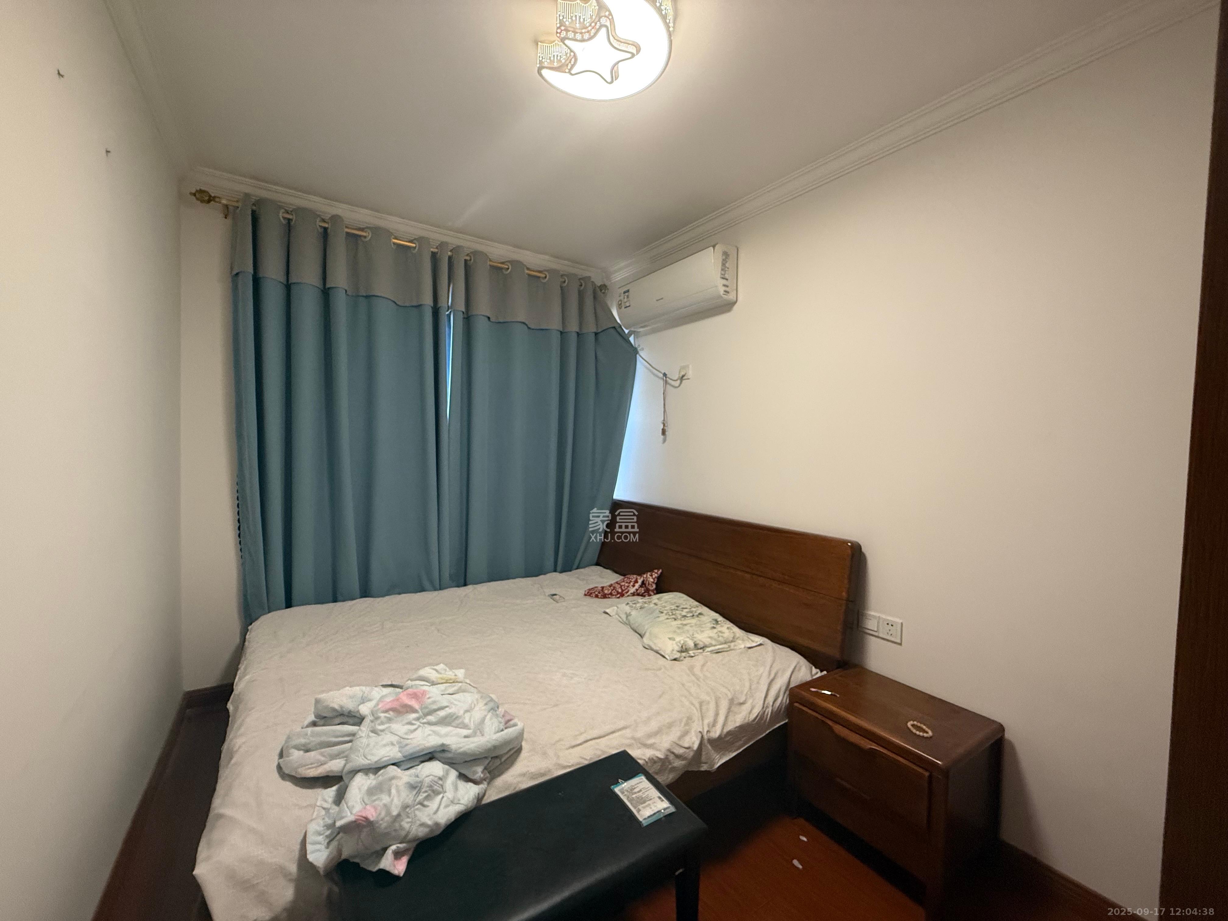 欧莱雅郡 4室2厅1卫 2800.0元/月 欧莱雅郡 4室2厅1卫 2800.0元/月室内图