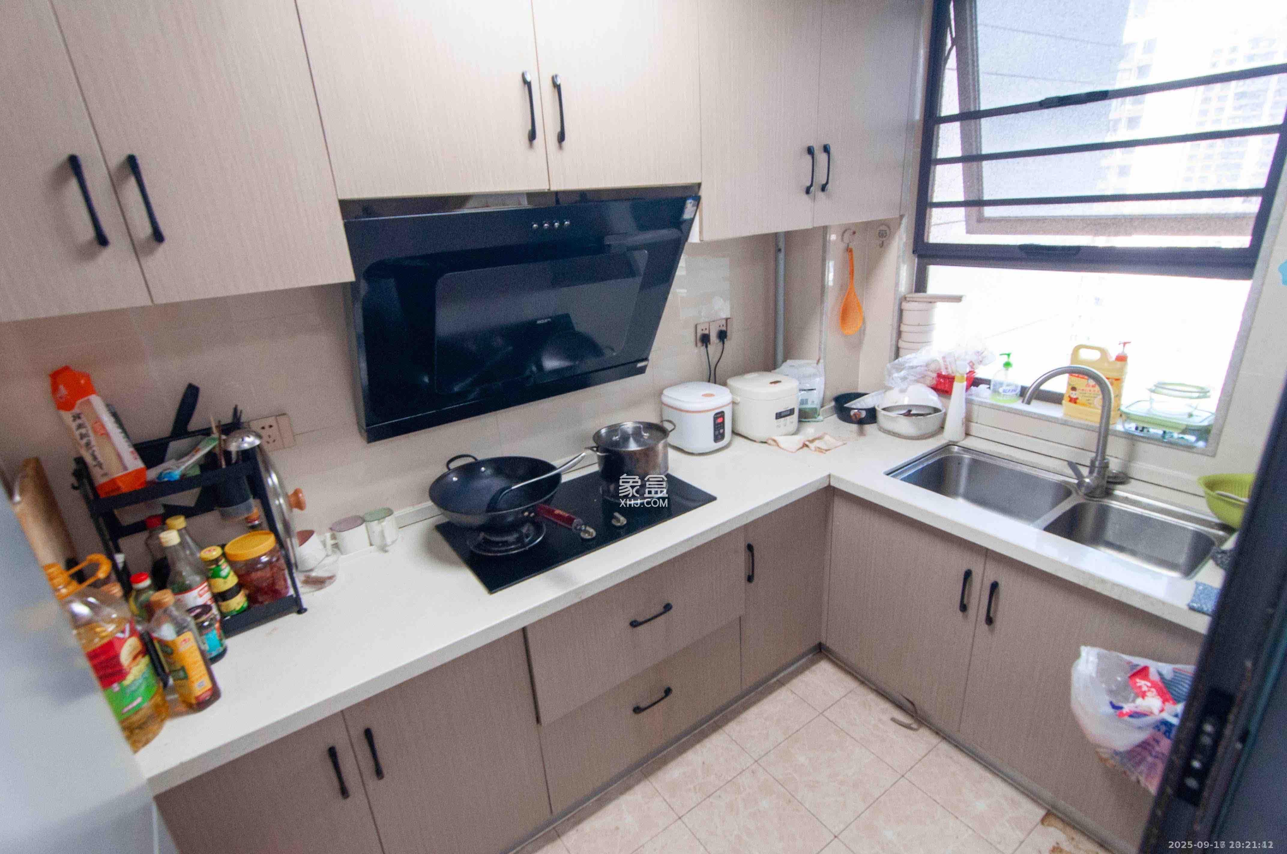 佳兆业云顶梅溪湖（佳兆业梅溪荟）  4室2厅2卫    3600.0元/月室内图