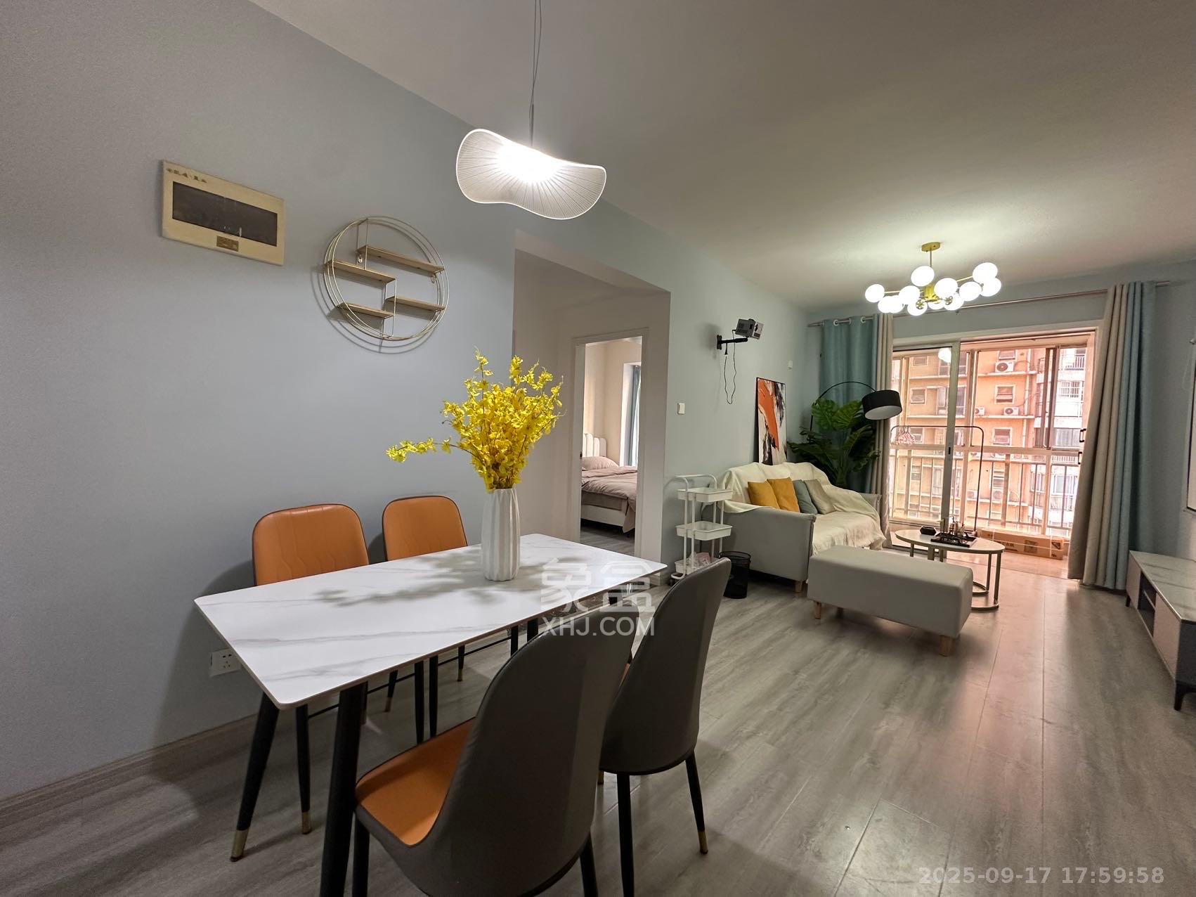 凯通国际城(凯通朝庭) 1室2厅1卫 3200.0元/月 凯通国际城(凯通朝庭) 1室2厅1卫 3200.0元/月室内图