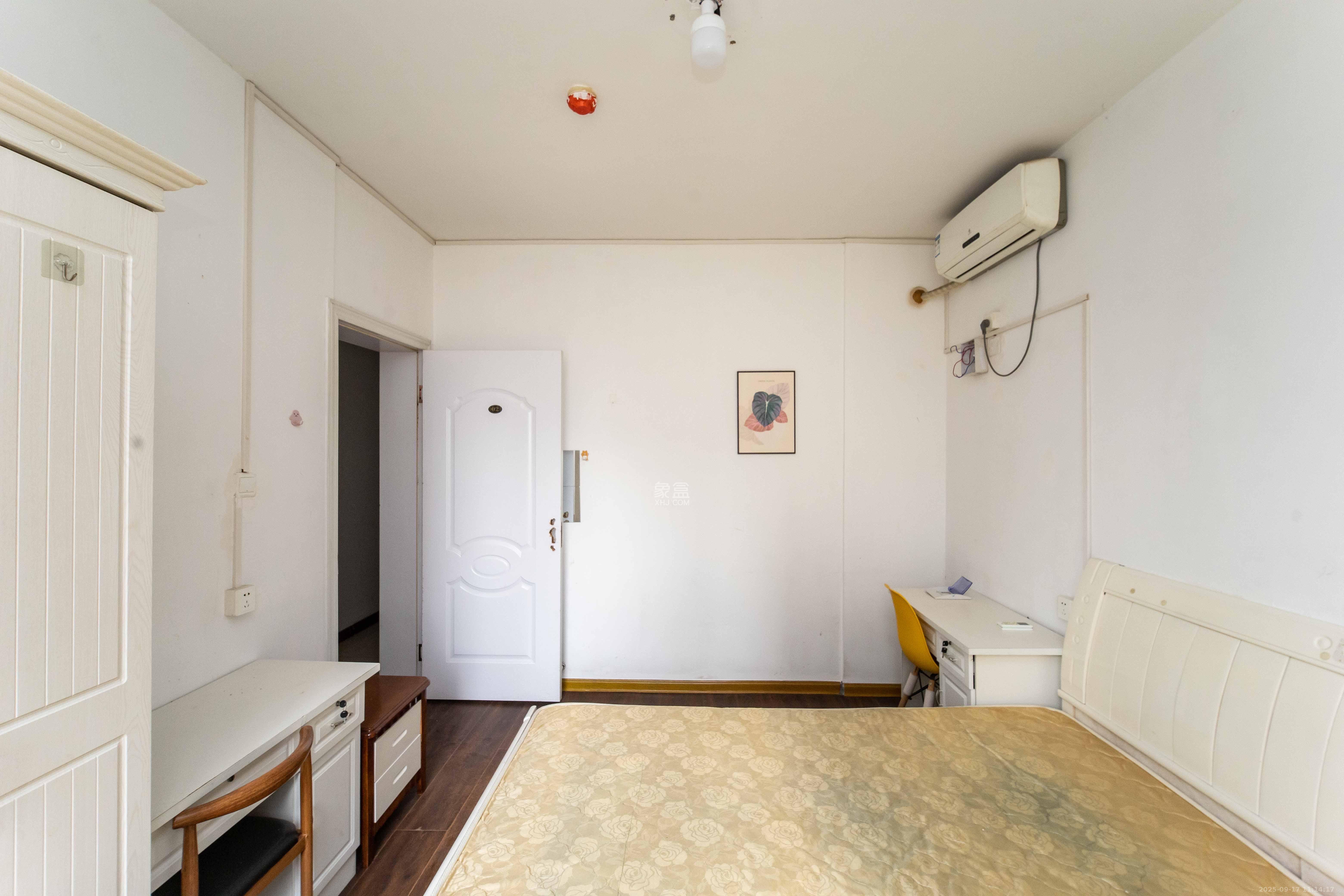 金地格林公馆 3室2厅1卫 2300.0元/月 金地格林公馆 3室2厅1卫 2300.0元/月室内图