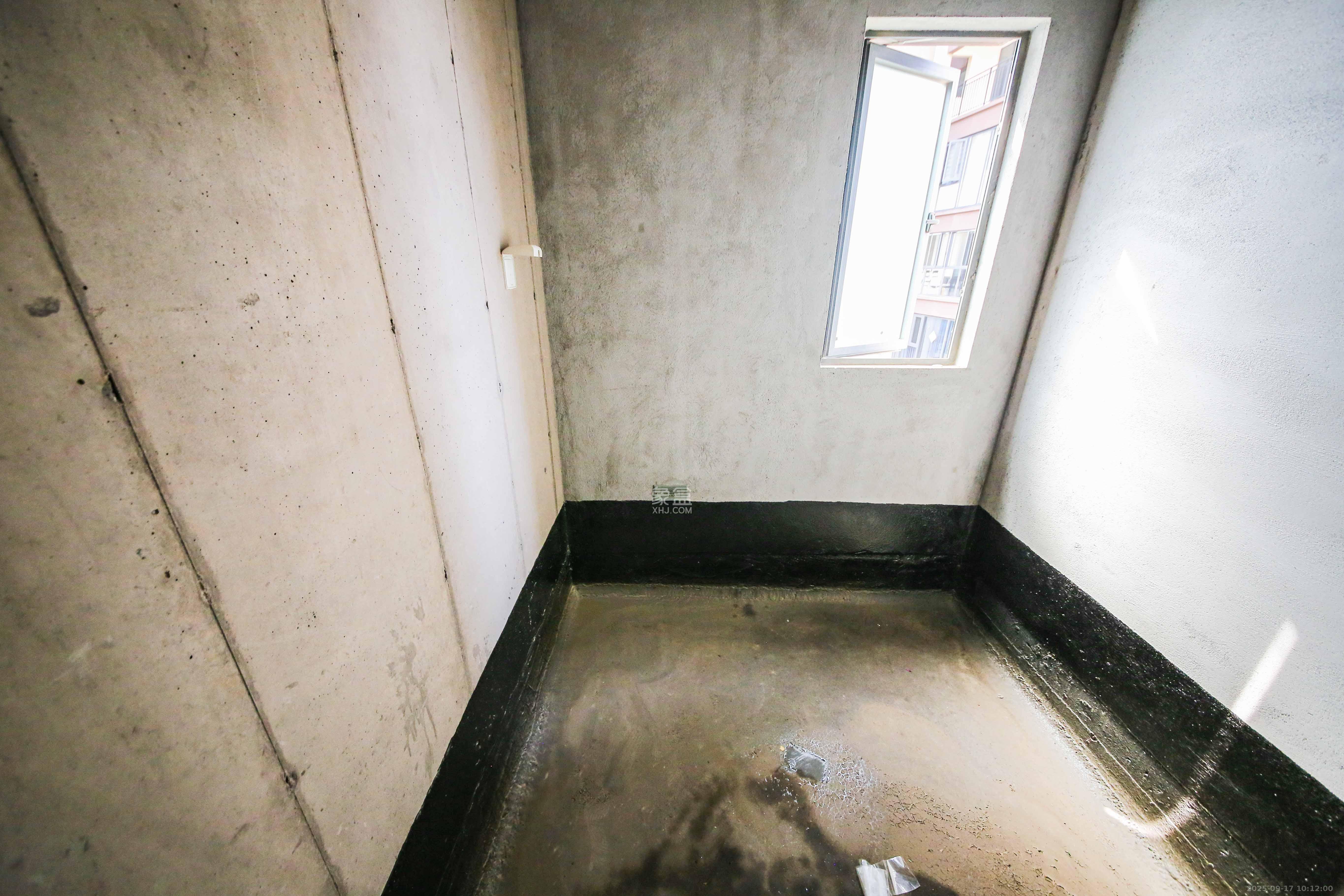 中建钰和城  4室2厅2卫   190.00万卫生间