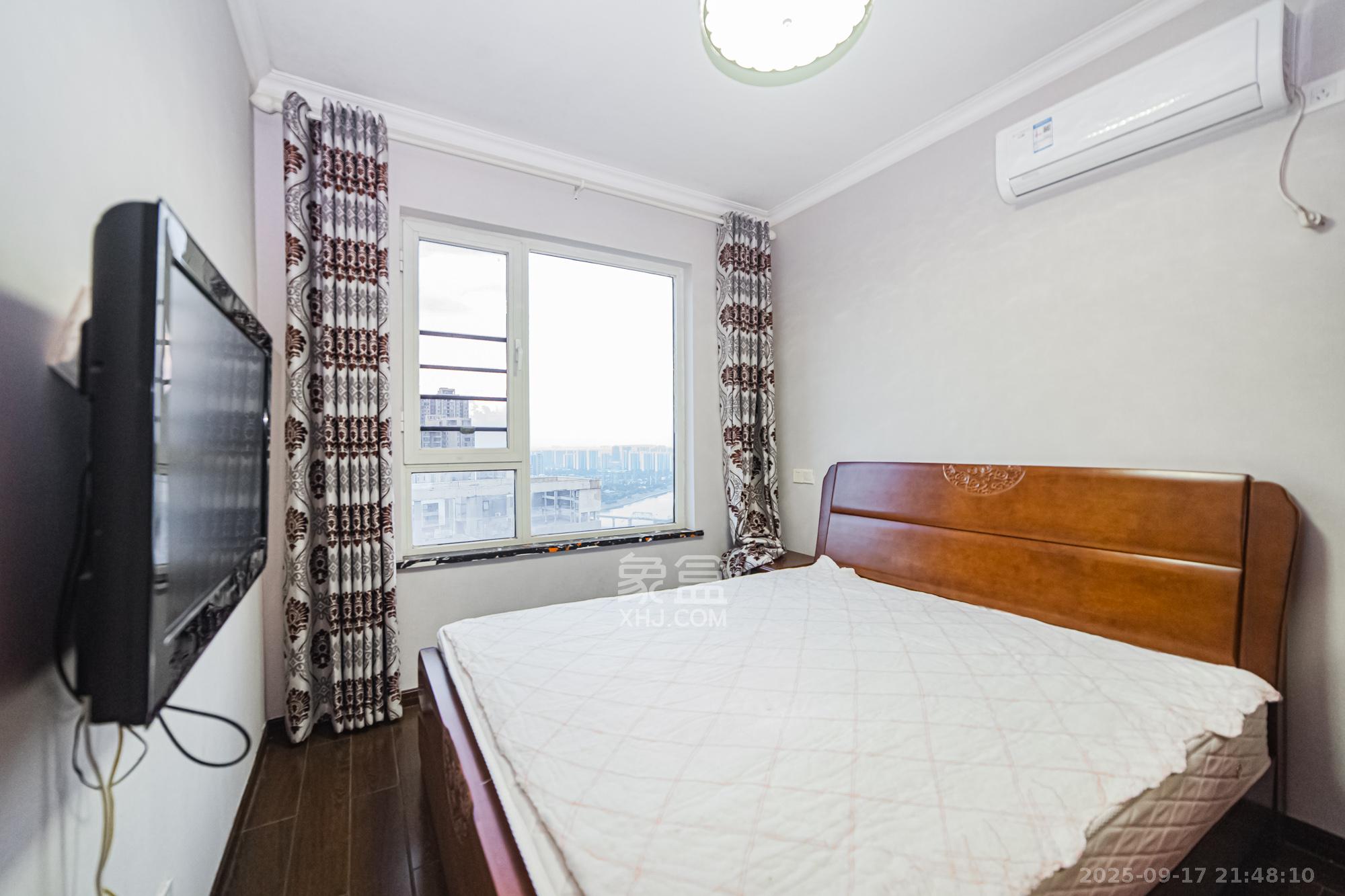 北辰三角洲B2E2区 3室2厅2卫 180.0万 北辰三角洲B2E2区 3室2厅2卫 180.0万卧室