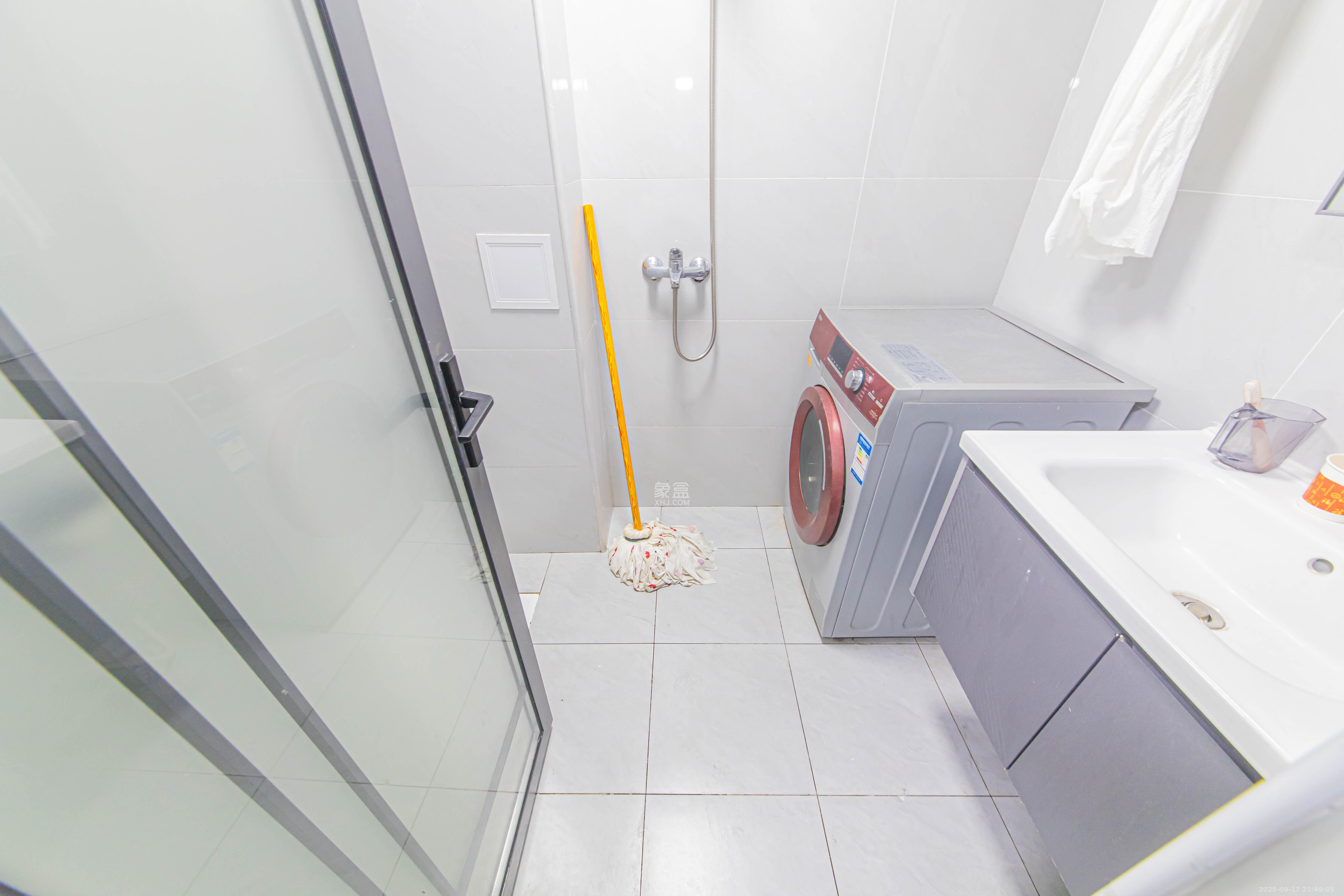 鑫远紫樾香山二期 1室0厅0卫 45.2万 鑫远紫樾香山二期 1室0厅0卫 45.2万卫生间